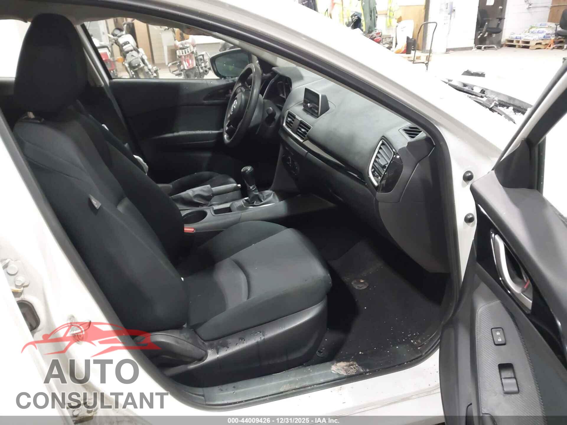 MAZDA MAZDA3 2014 - JM1BM1U73E1156478