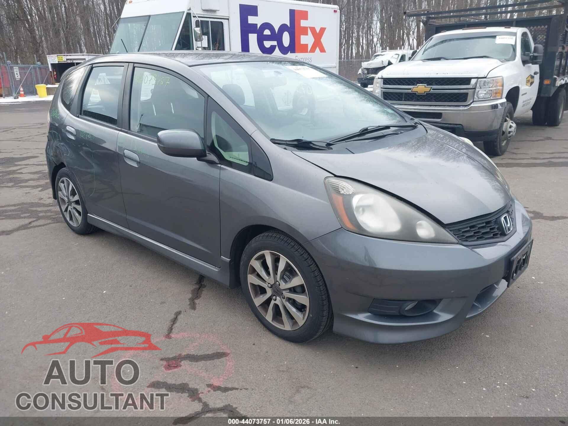 HONDA FIT 2013 - JHMGE8H61DC045331