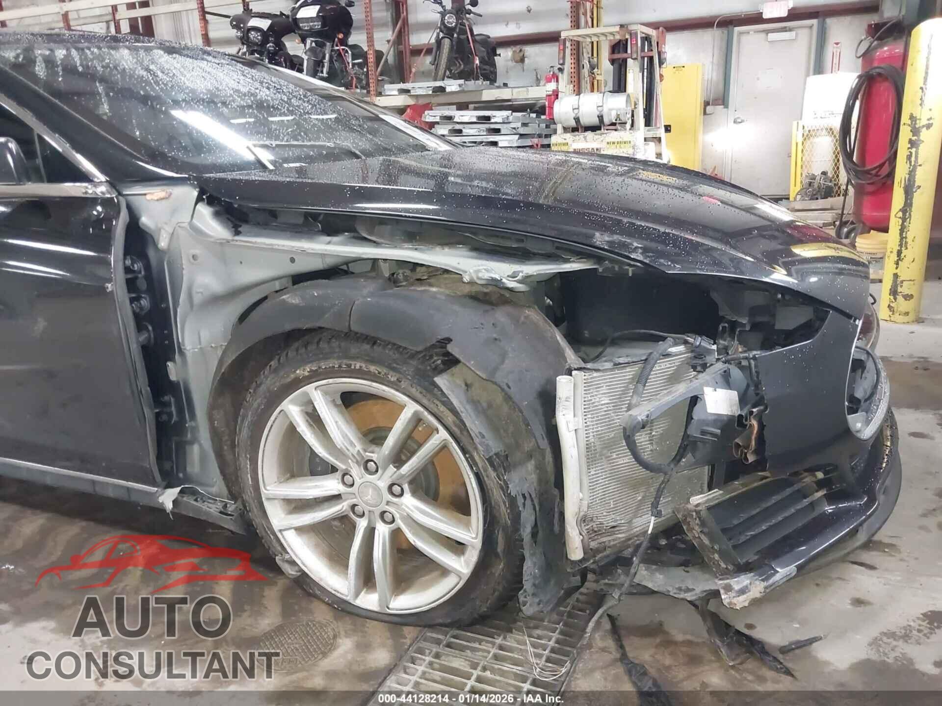 TESLA MODEL S 2015 - 5YJSA1E23FF109732