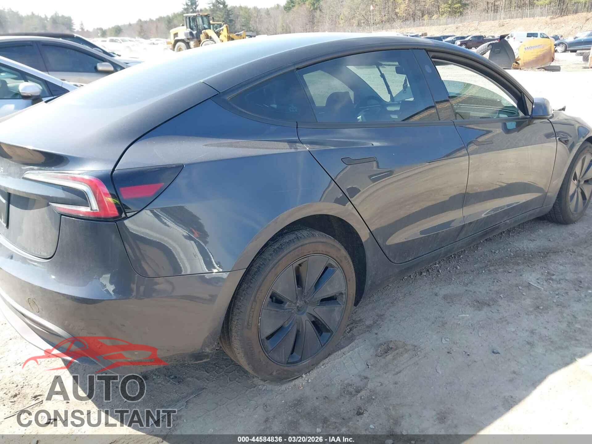 TESLA MODEL 3 2024 - 5YJ3E1EA7RF722862