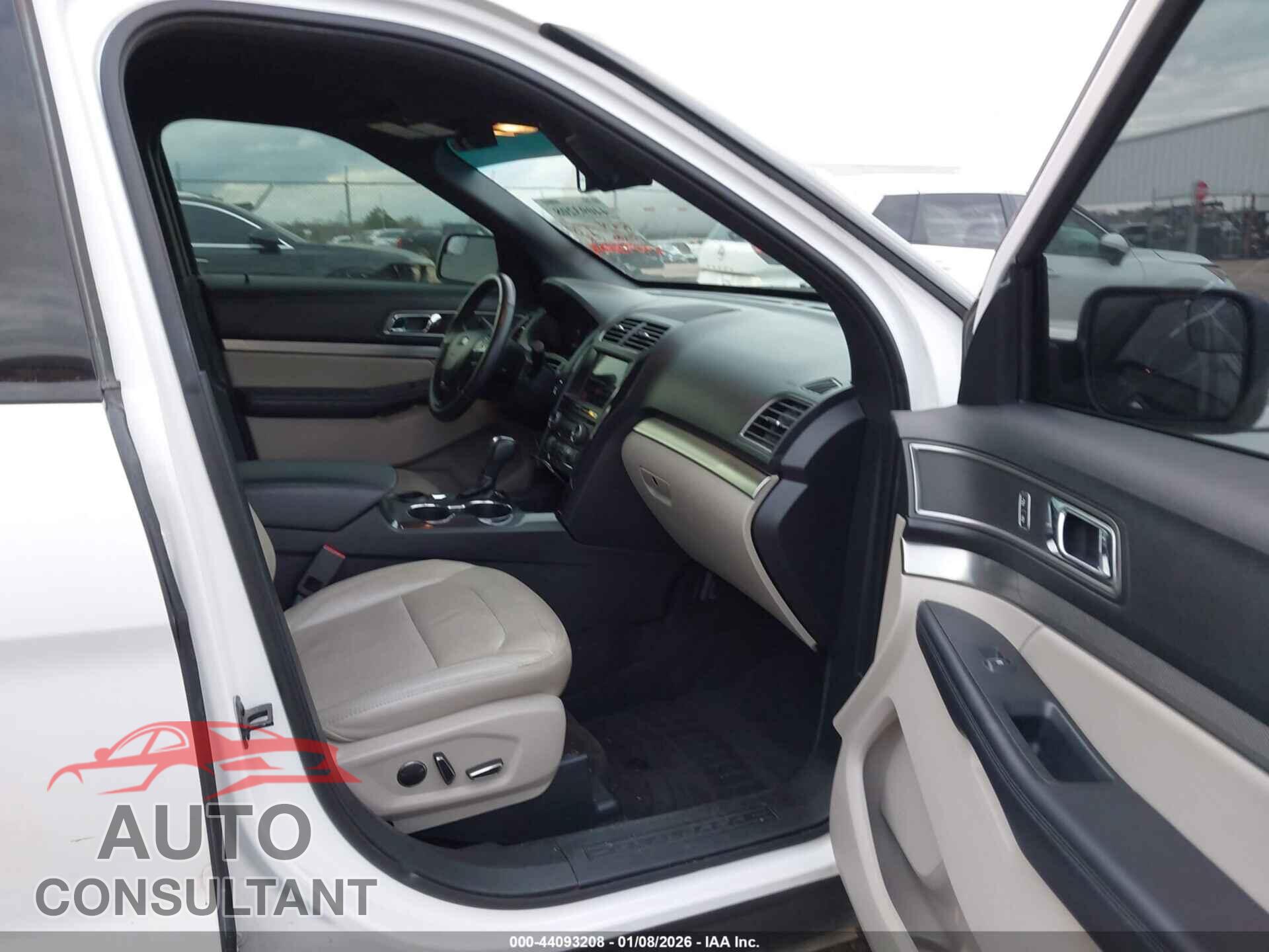 FORD EXPLORER 2018 - 1FM5K7D81JGB75127
