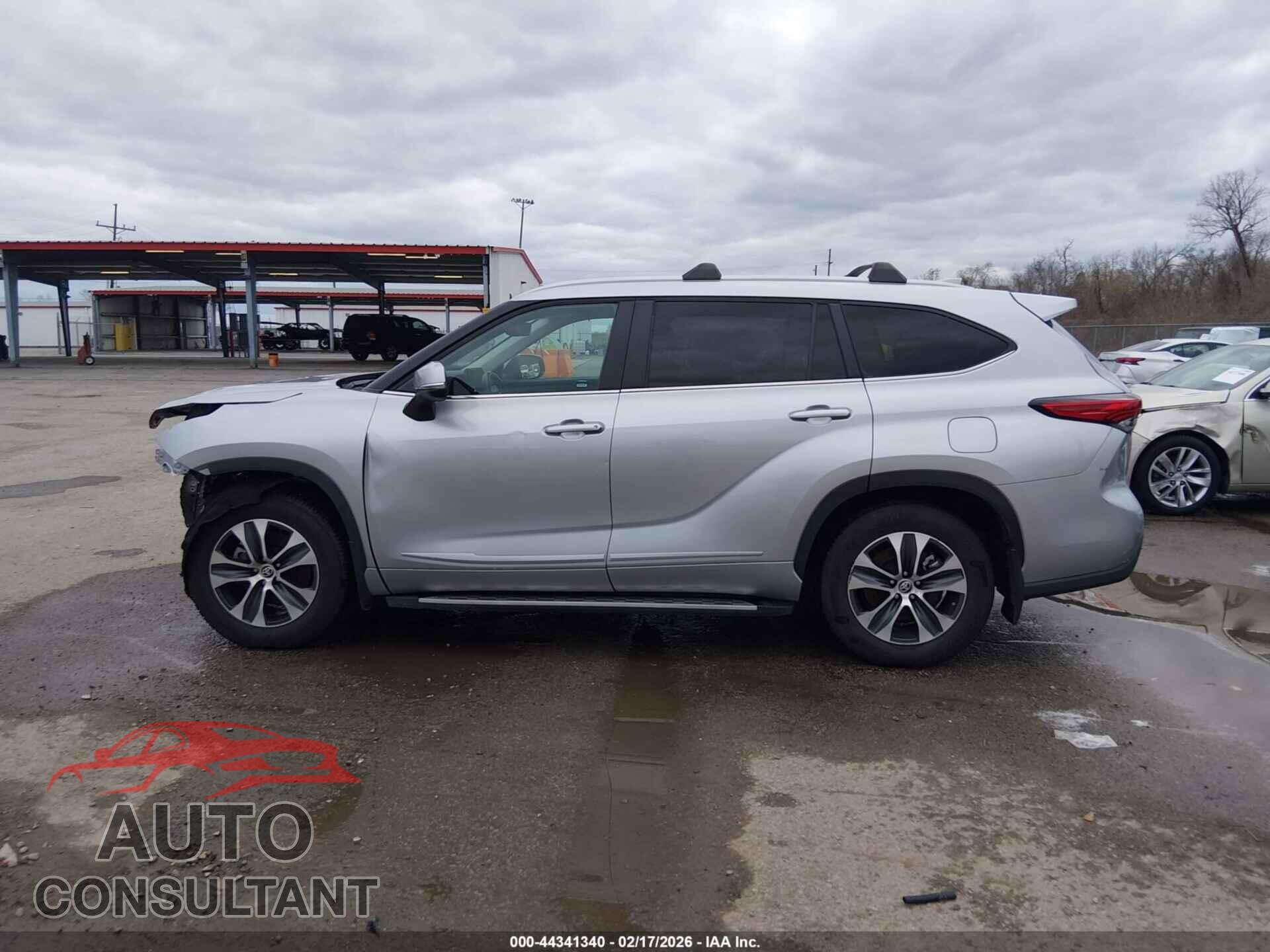 TOYOTA HIGHLANDER 2023 - 5TDKDRAH2PS520522
