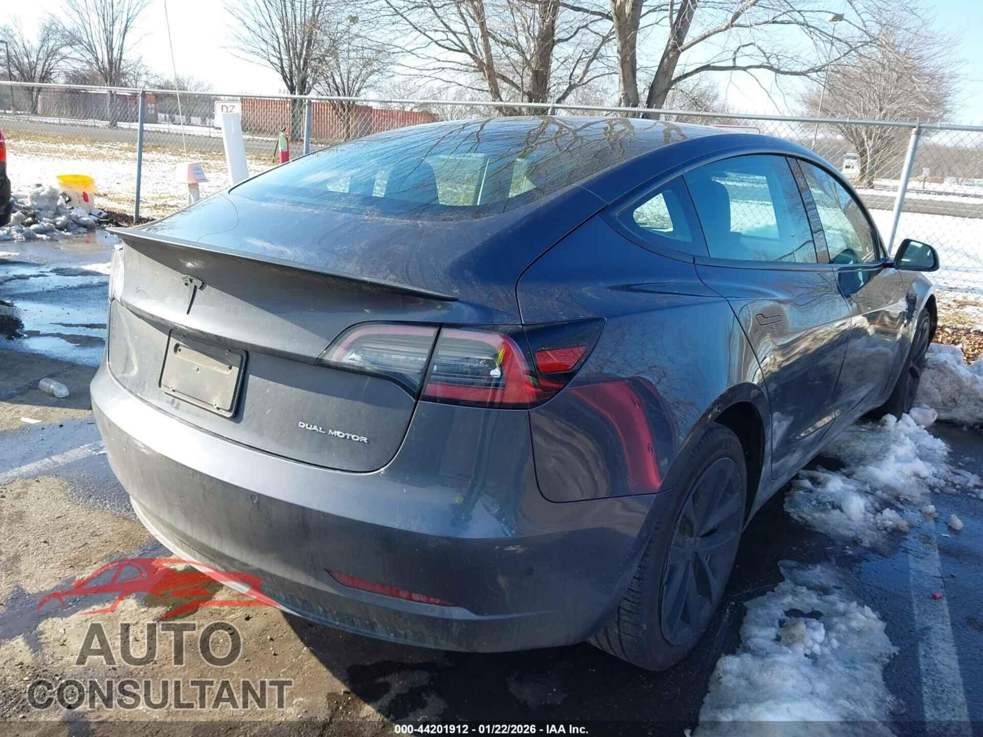 TESLA MODEL 3 2019 - 5YJ3E1EB2KF520722