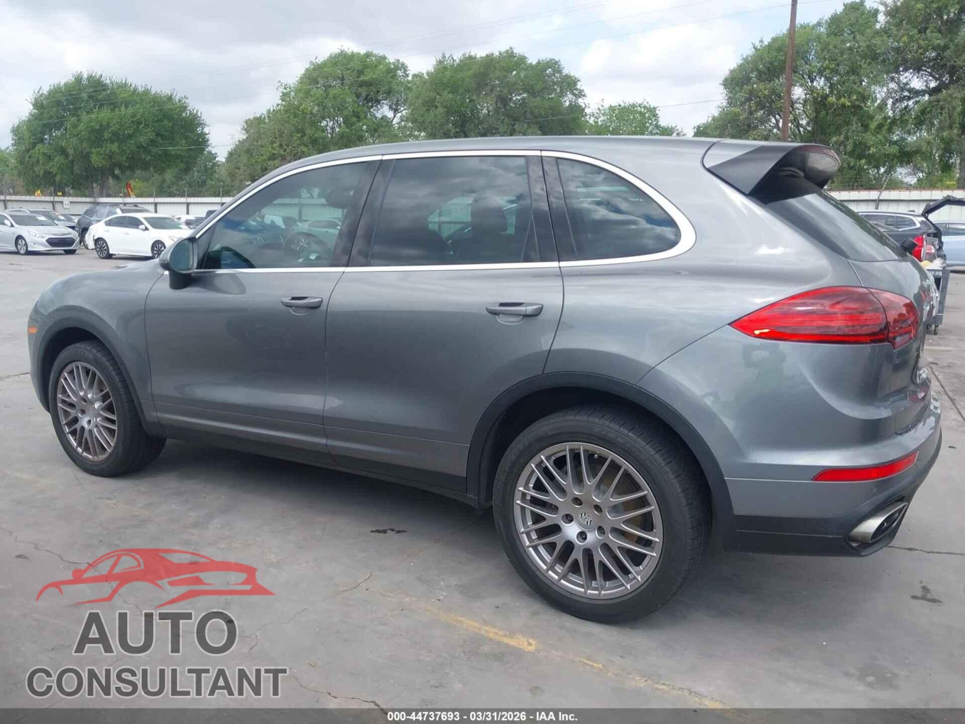 PORSCHE CAYENNE 2016 - WP1AA2A26GLA00699