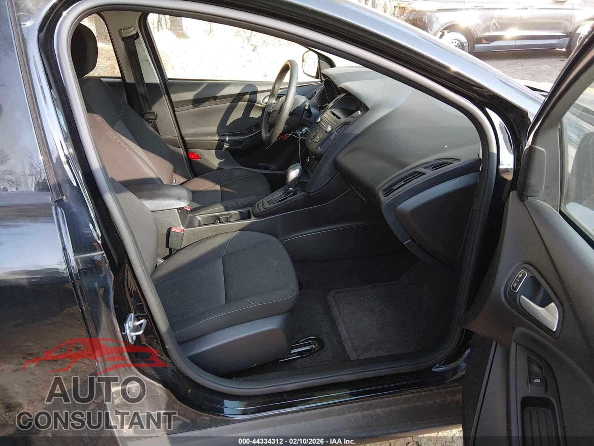 FORD FOCUS 2017 - 1FADP3K2XHL252593
