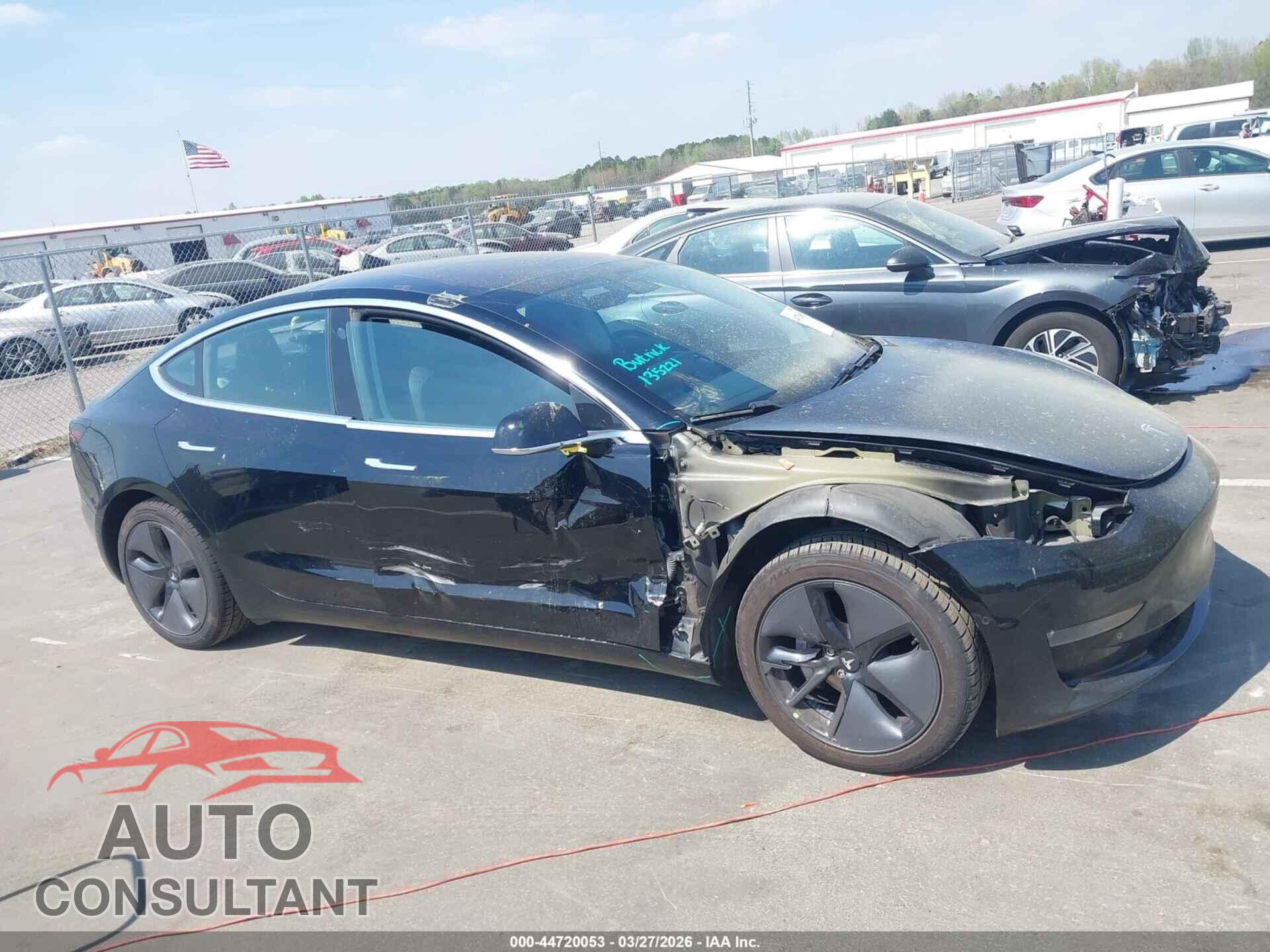 TESLA MODEL 3 2018 - 5YJ3E1EA4JF042177