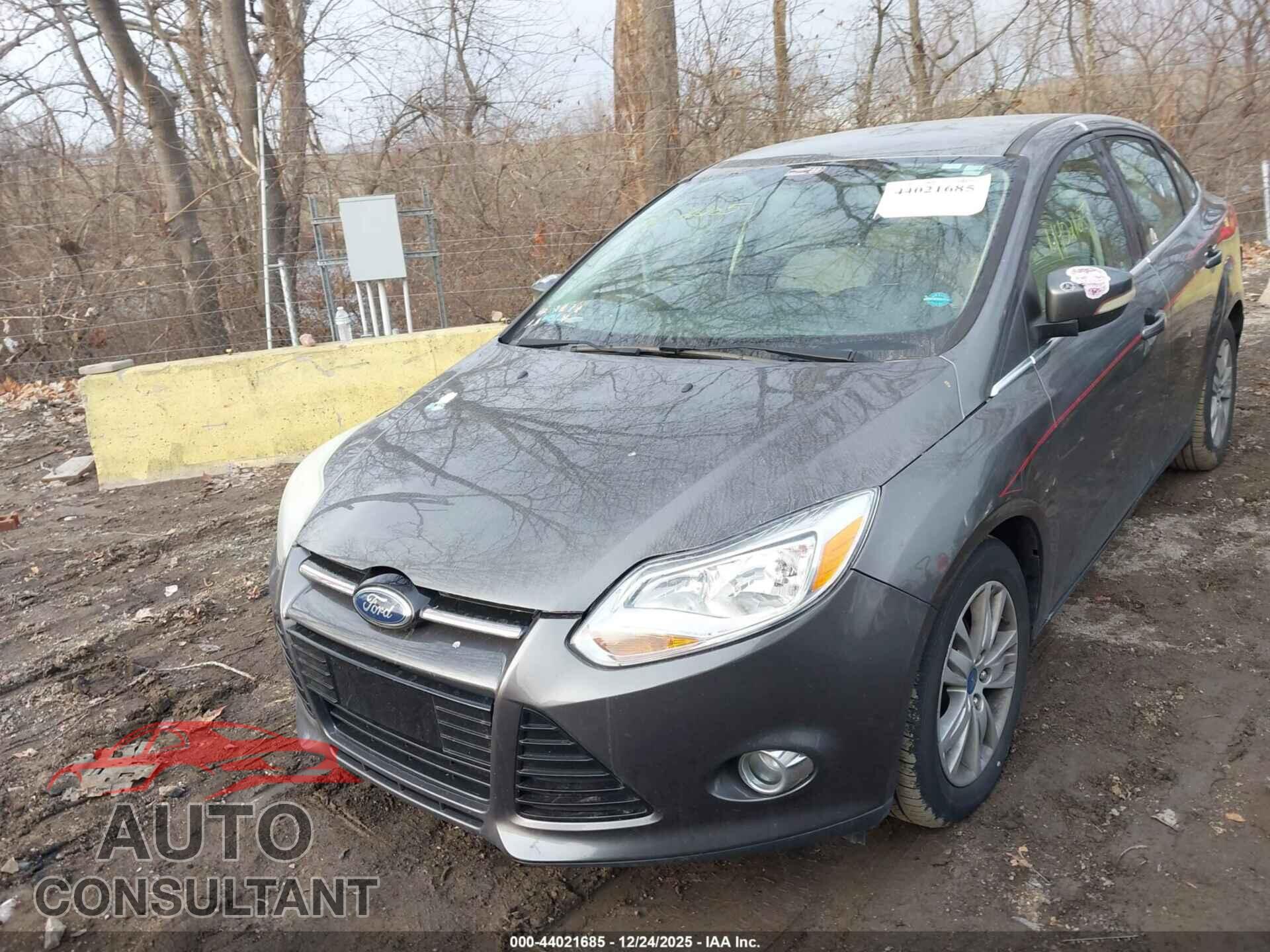 FORD FOCUS 2012 - 1FAHP3H21CL333743