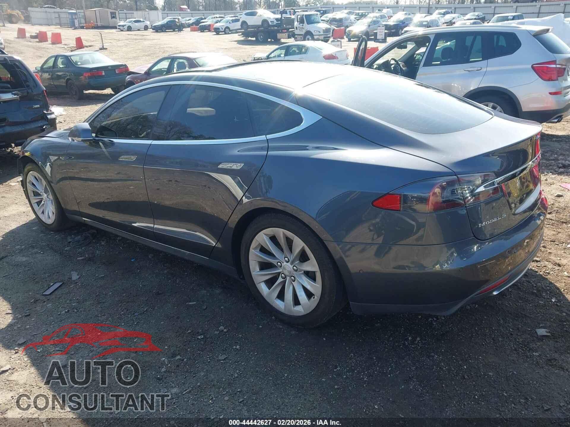 TESLA MODEL S 2016 - 5YJSA1E1XGF136953