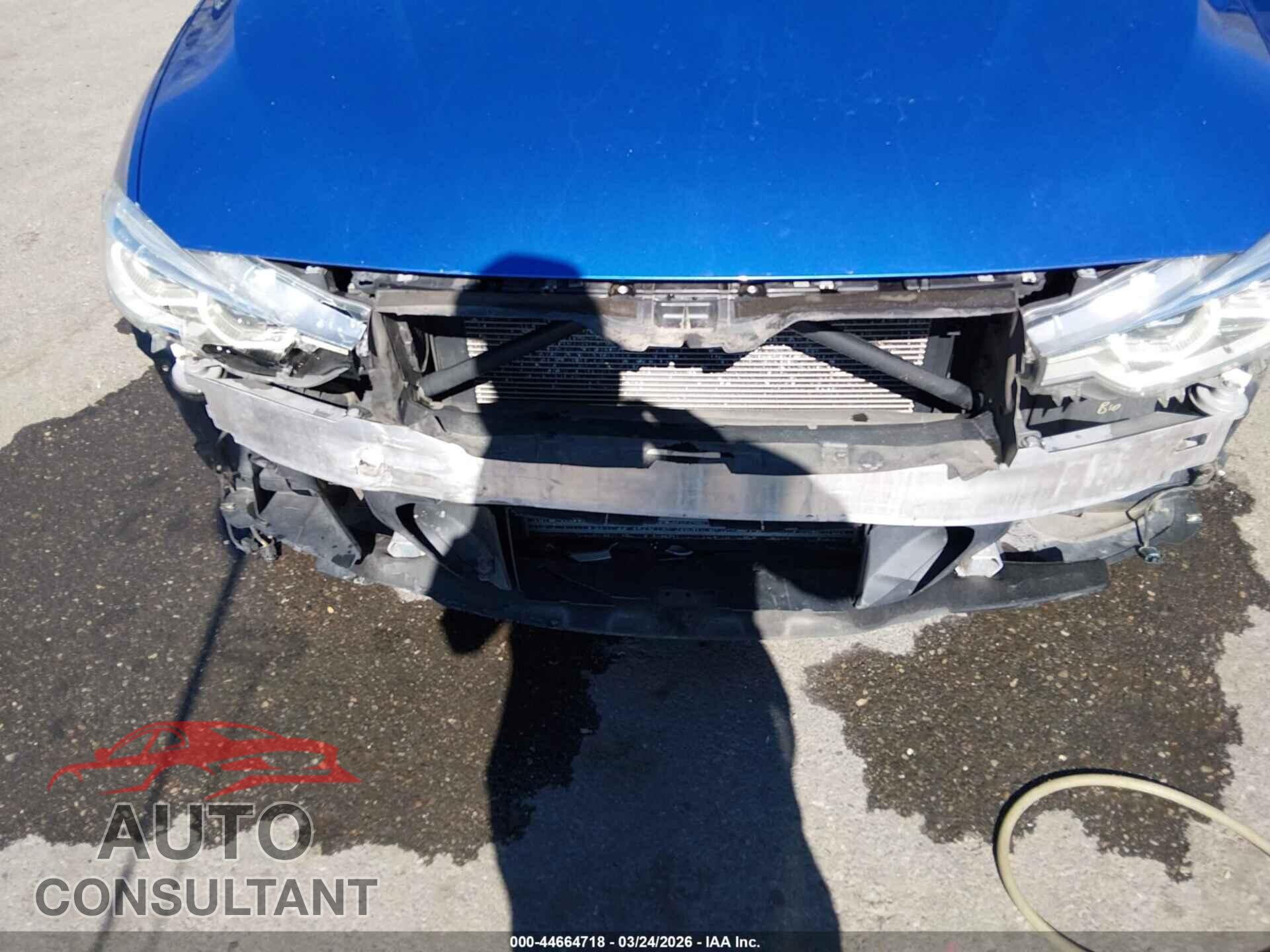 BMW 328I 2016 - WBA8E3G55GNU04350