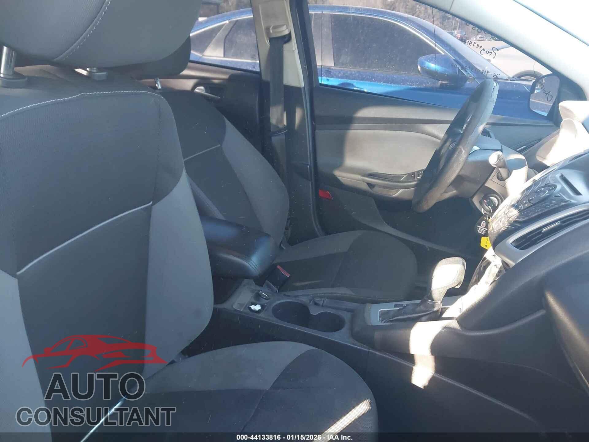 FORD FOCUS 2014 - 1FADP3F27EL202000