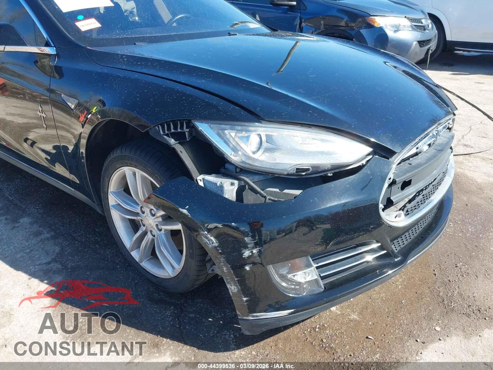 TESLA MODEL S 2013 - 5YJSA1AC8DFP11229