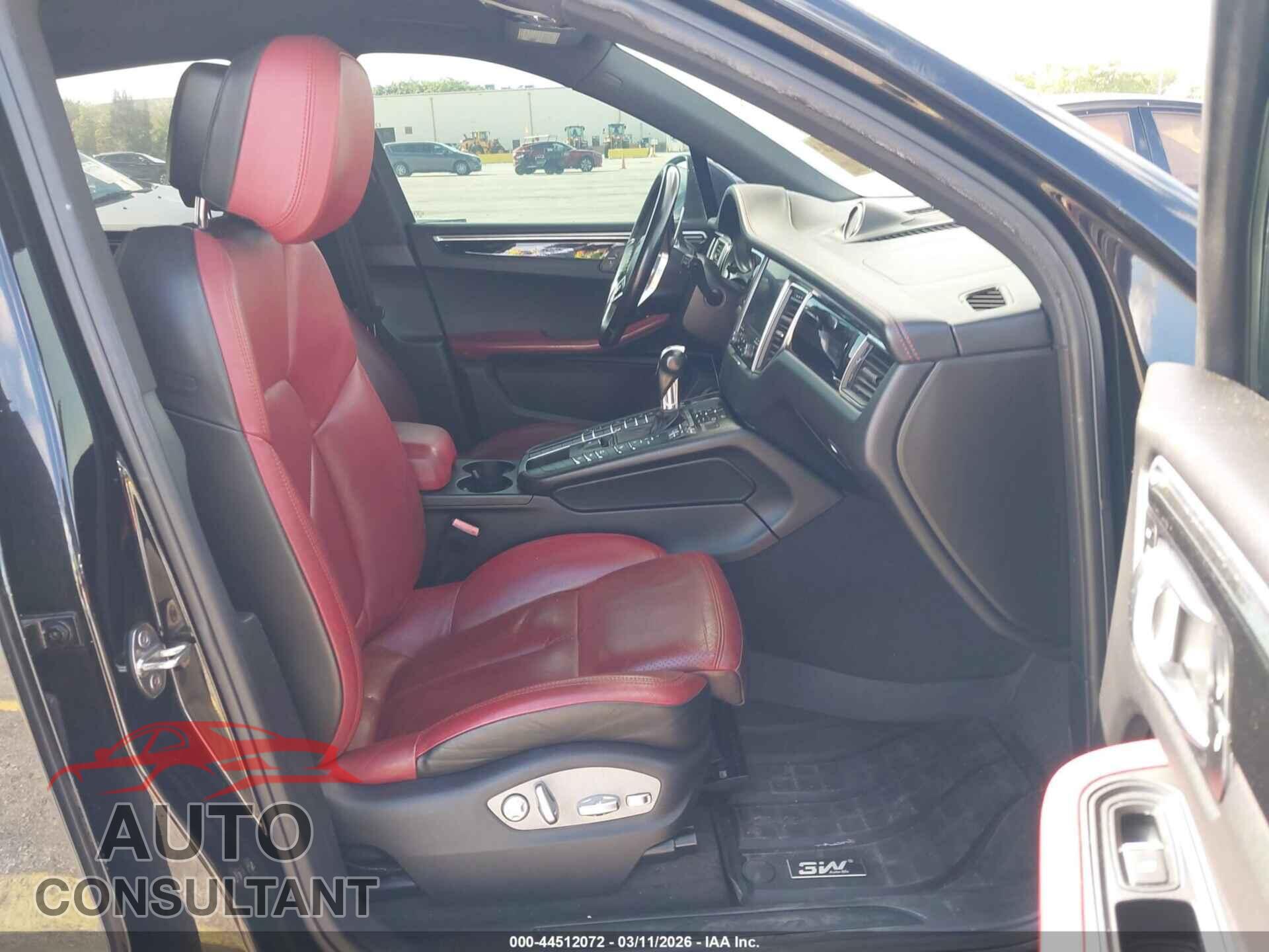 PORSCHE MACAN 2018 - WP1AA2A59JLB11135