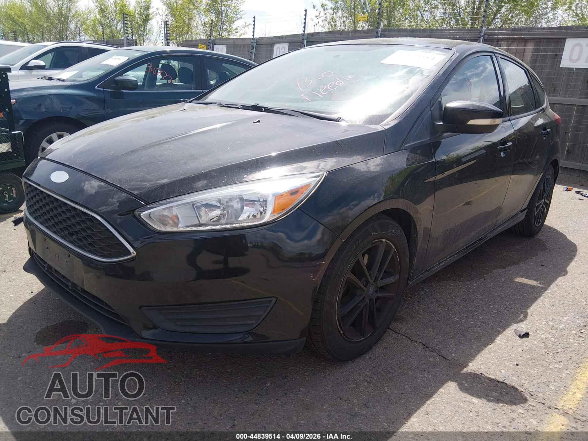 FORD FOCUS 2015 - 1FADP3K25FL240932