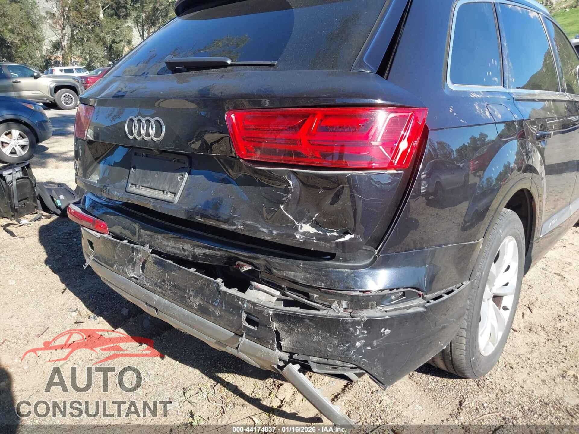 AUDI Q7 2019 - WA1AAAF71KD019741