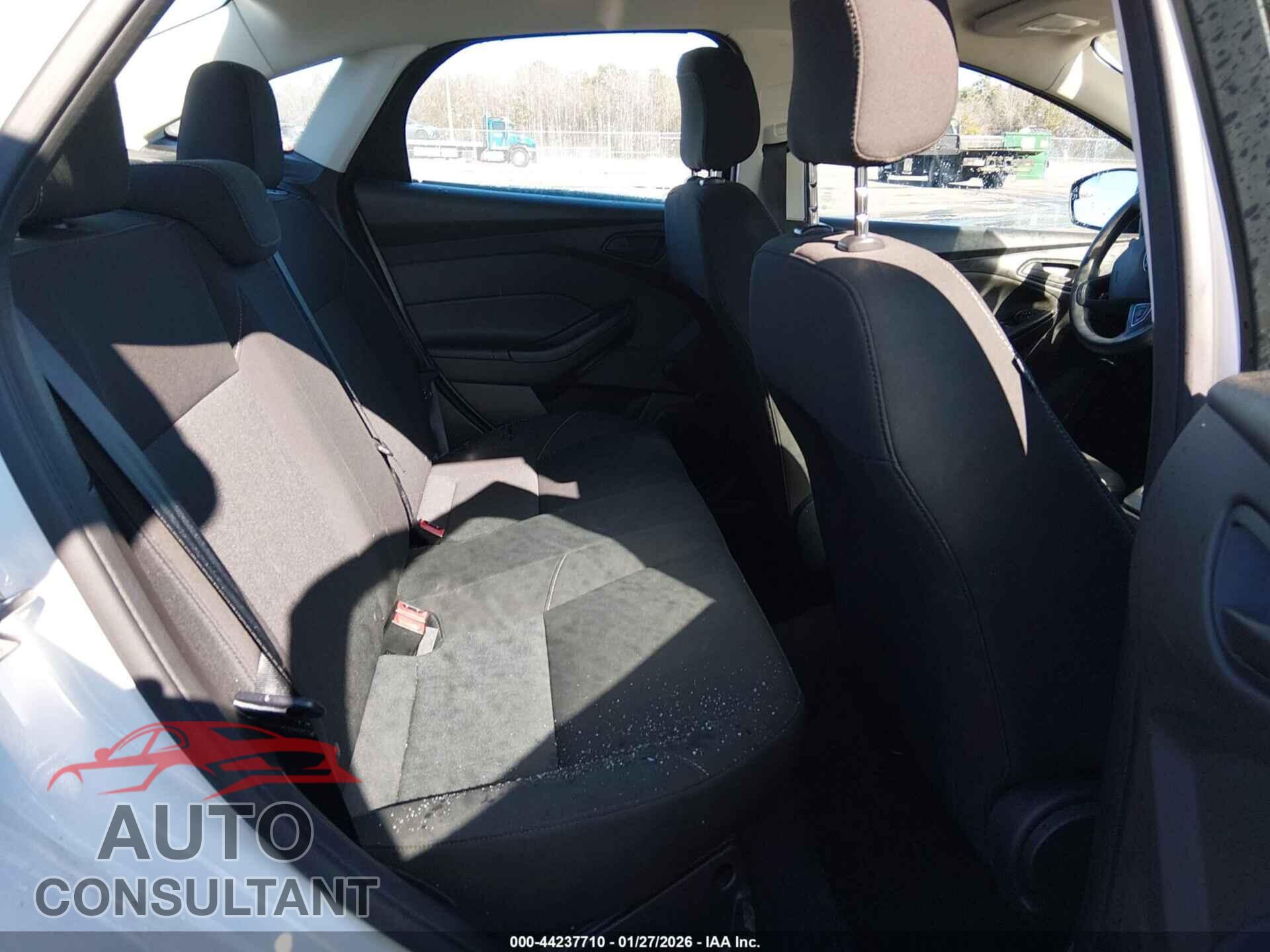 FORD FOCUS 2016 - 1FADP3E28GL339449