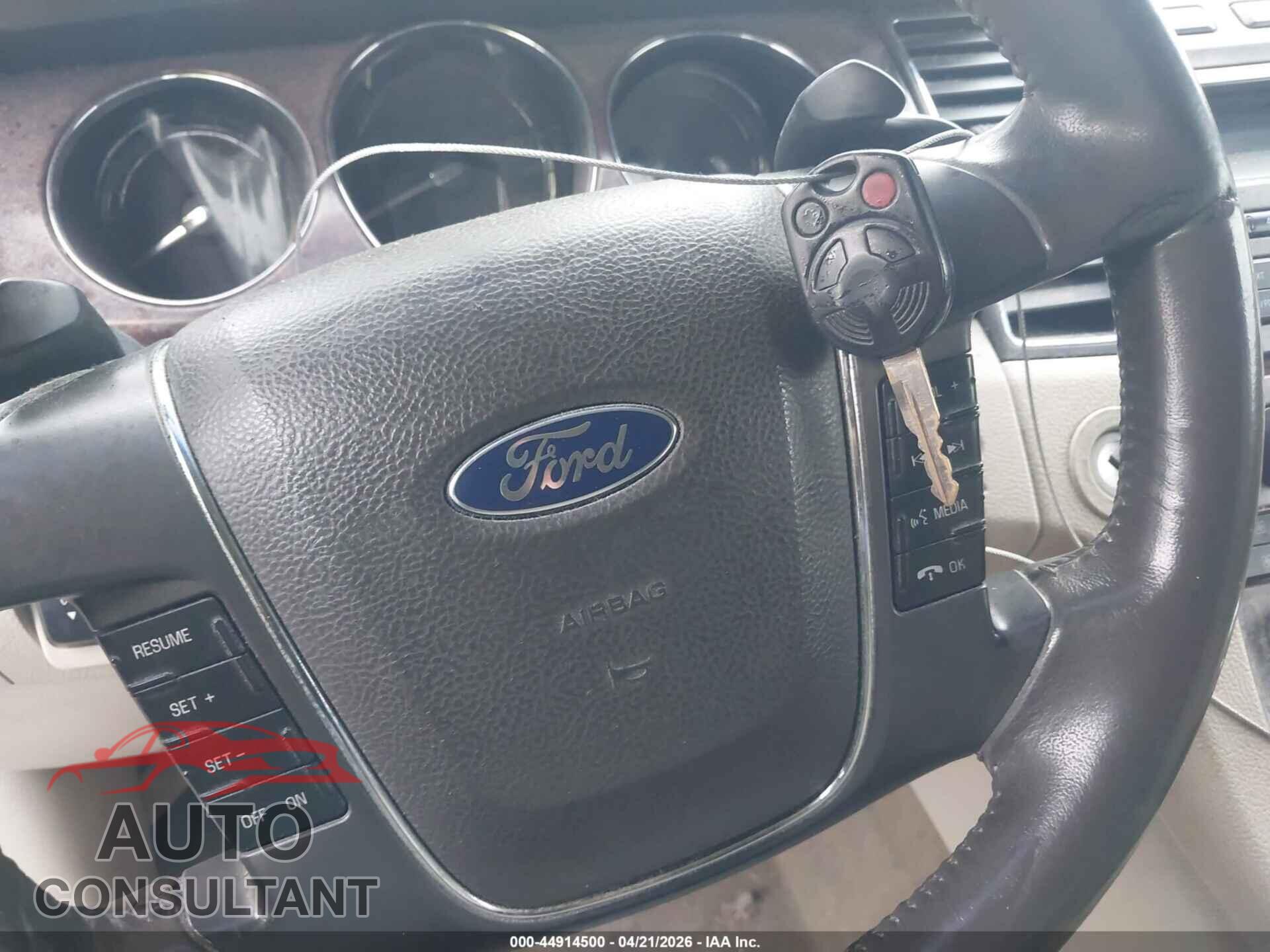 FORD TAURUS 2011 - 1FAHP2EWXBG168820