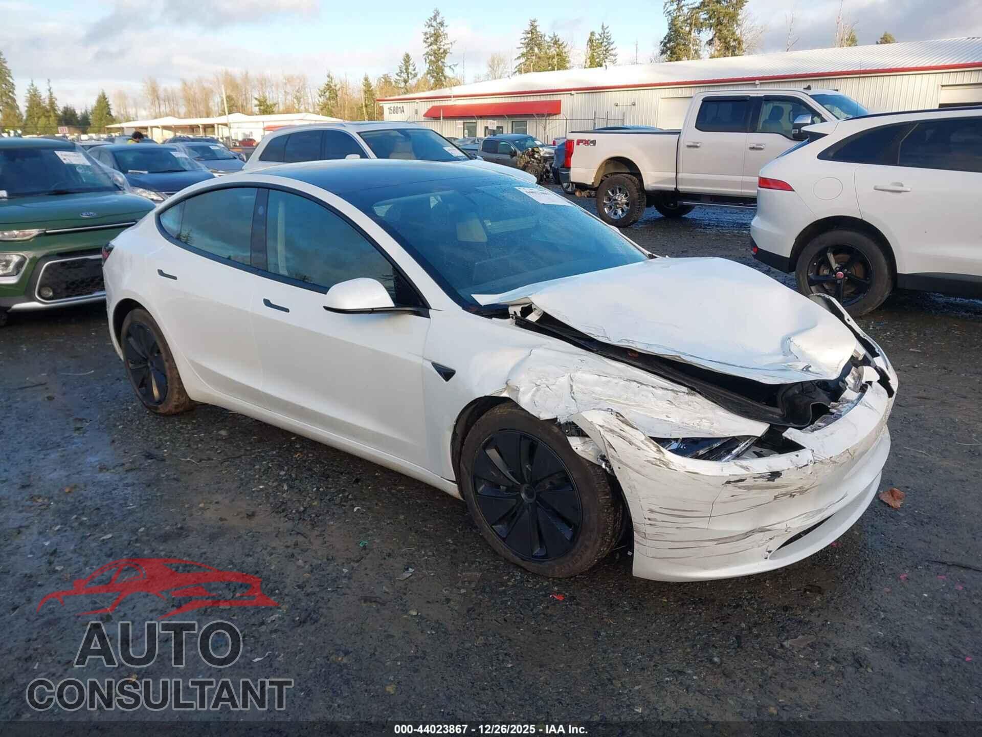 TESLA MODEL 3 2024 - 5YJ3E1EA3RF872905