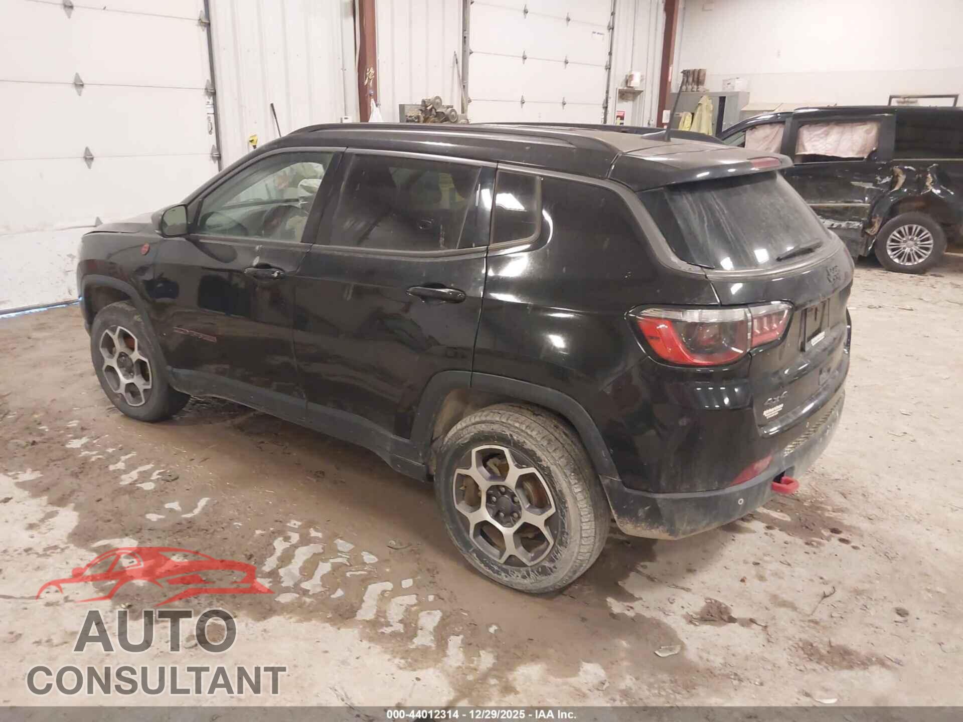 JEEP COMPASS 2022 - 3C4NJDDB8NT132696