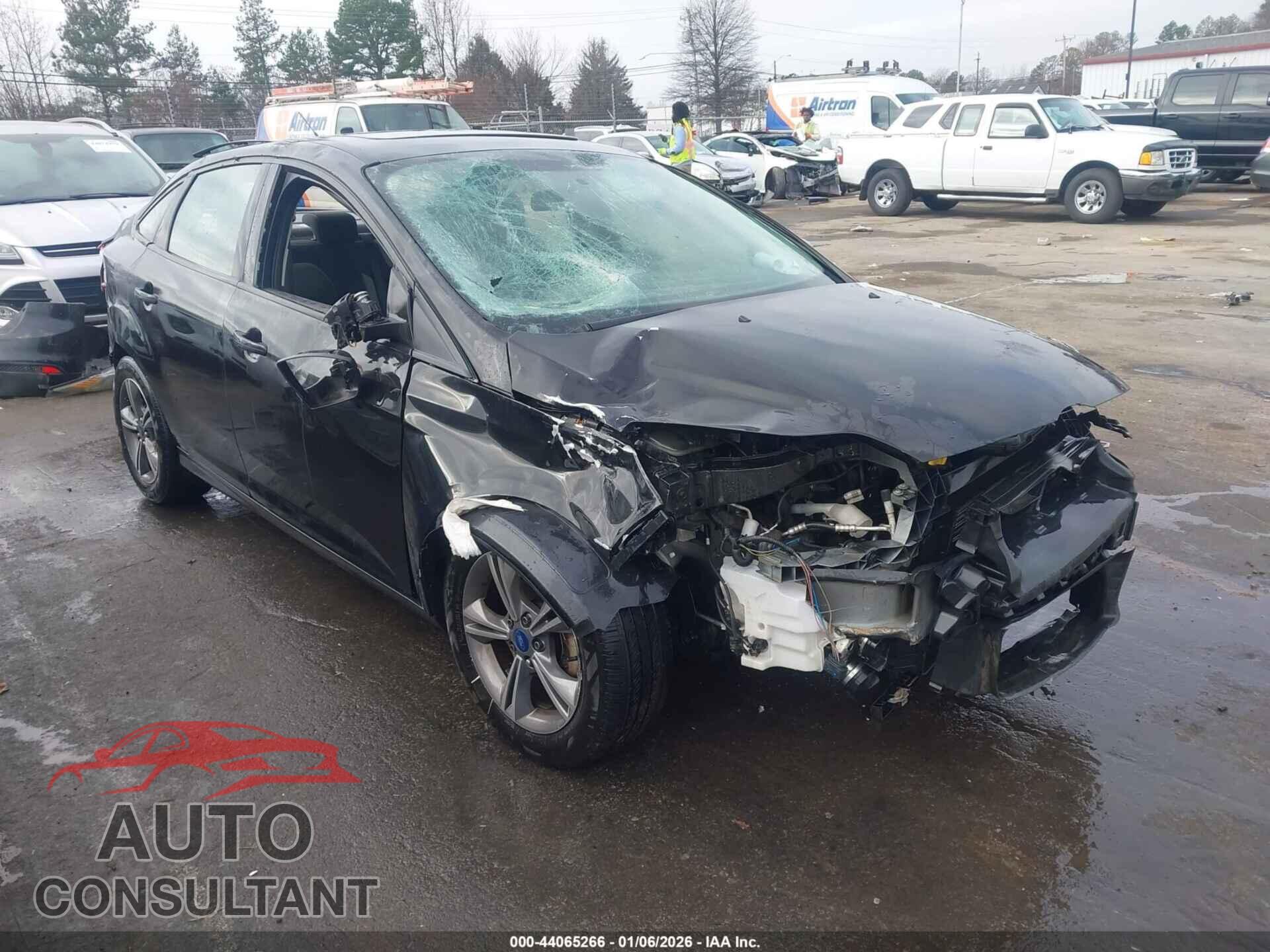 FORD FOCUS 2014 - 1FADP3F27EL447900