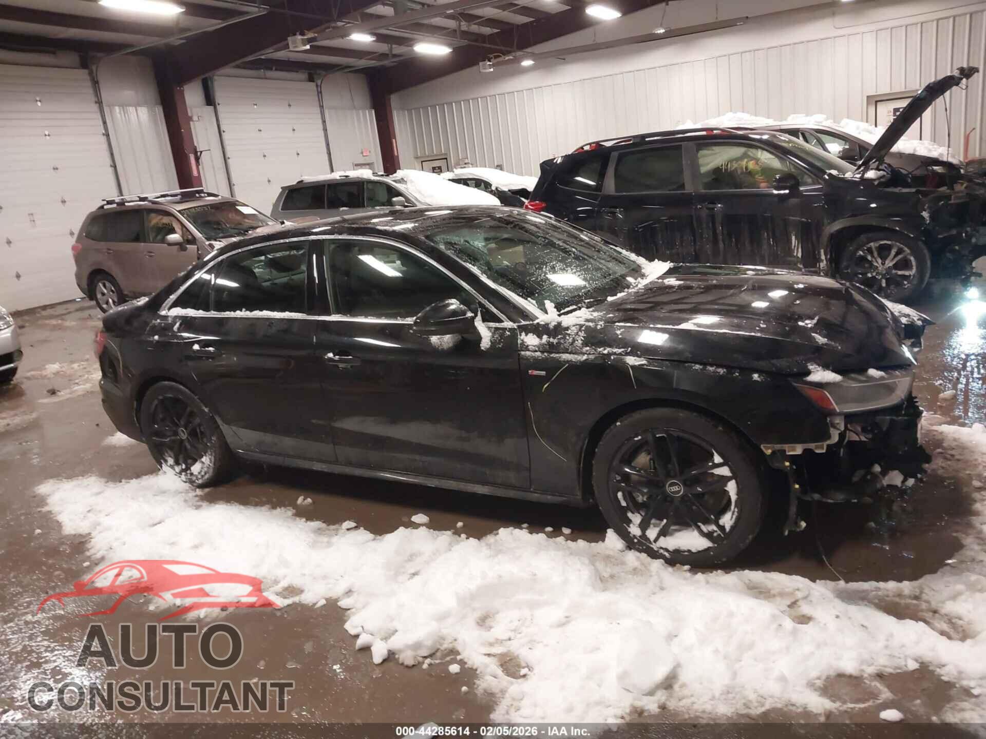 AUDI A4 2023 - WAUEAAF48PN016041