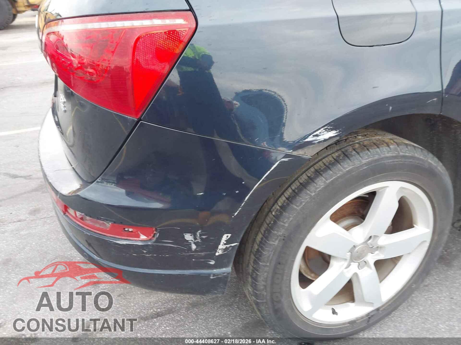 AUDI Q5 2010 - WA1VKAFP8AA036681