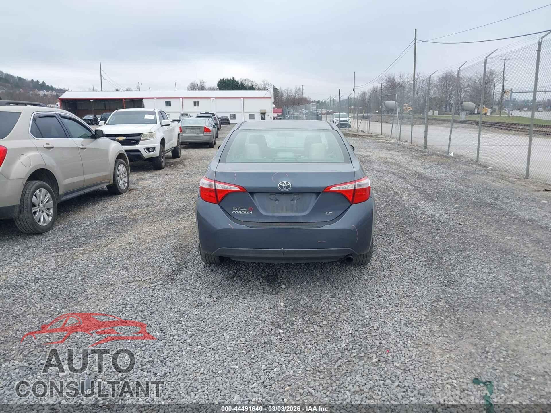 TOYOTA COROLLA 2015 - 5YFBURHE9FP250434