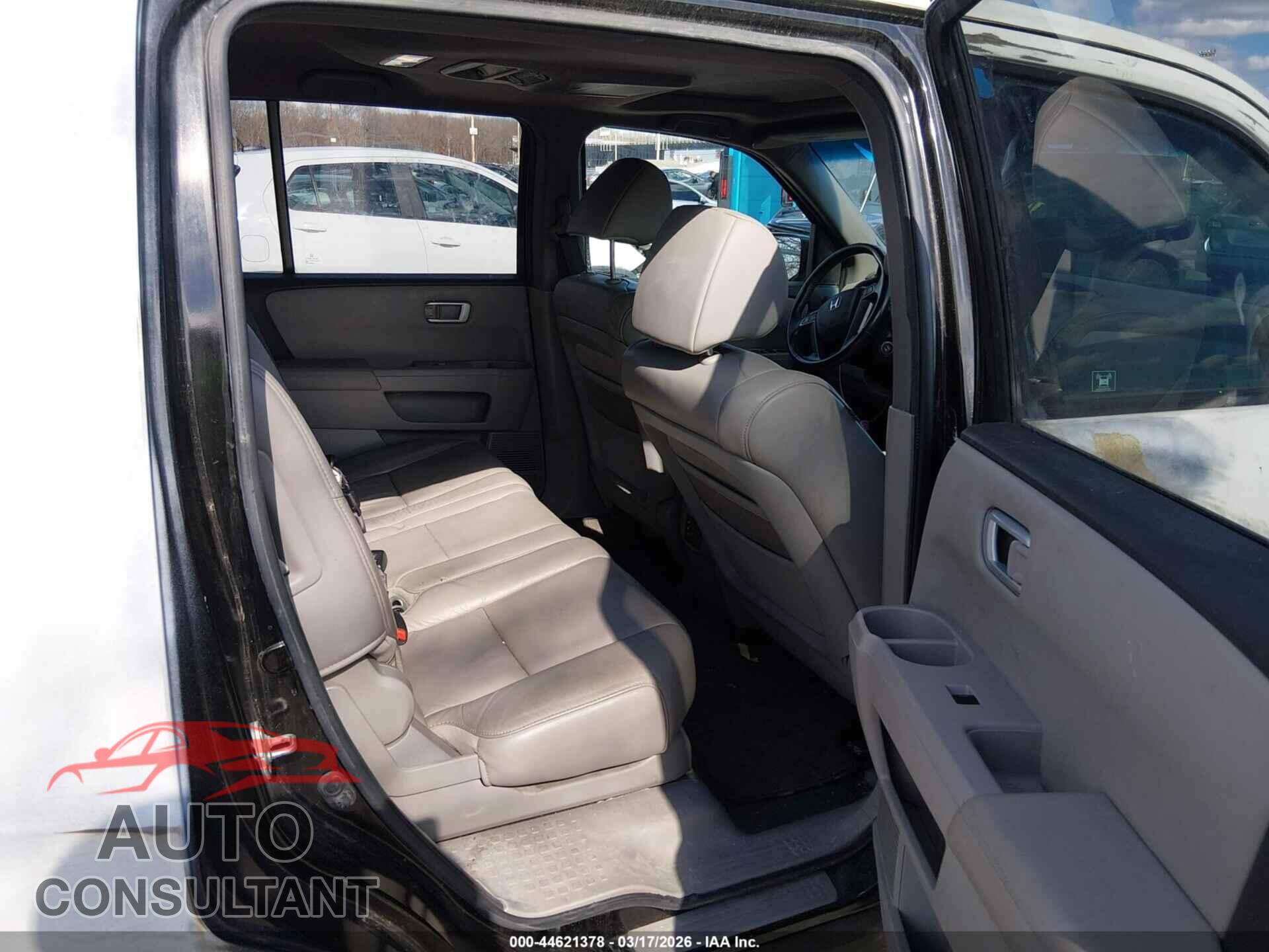 HONDA PILOT 2011 - 5FNYF4H62BB084781