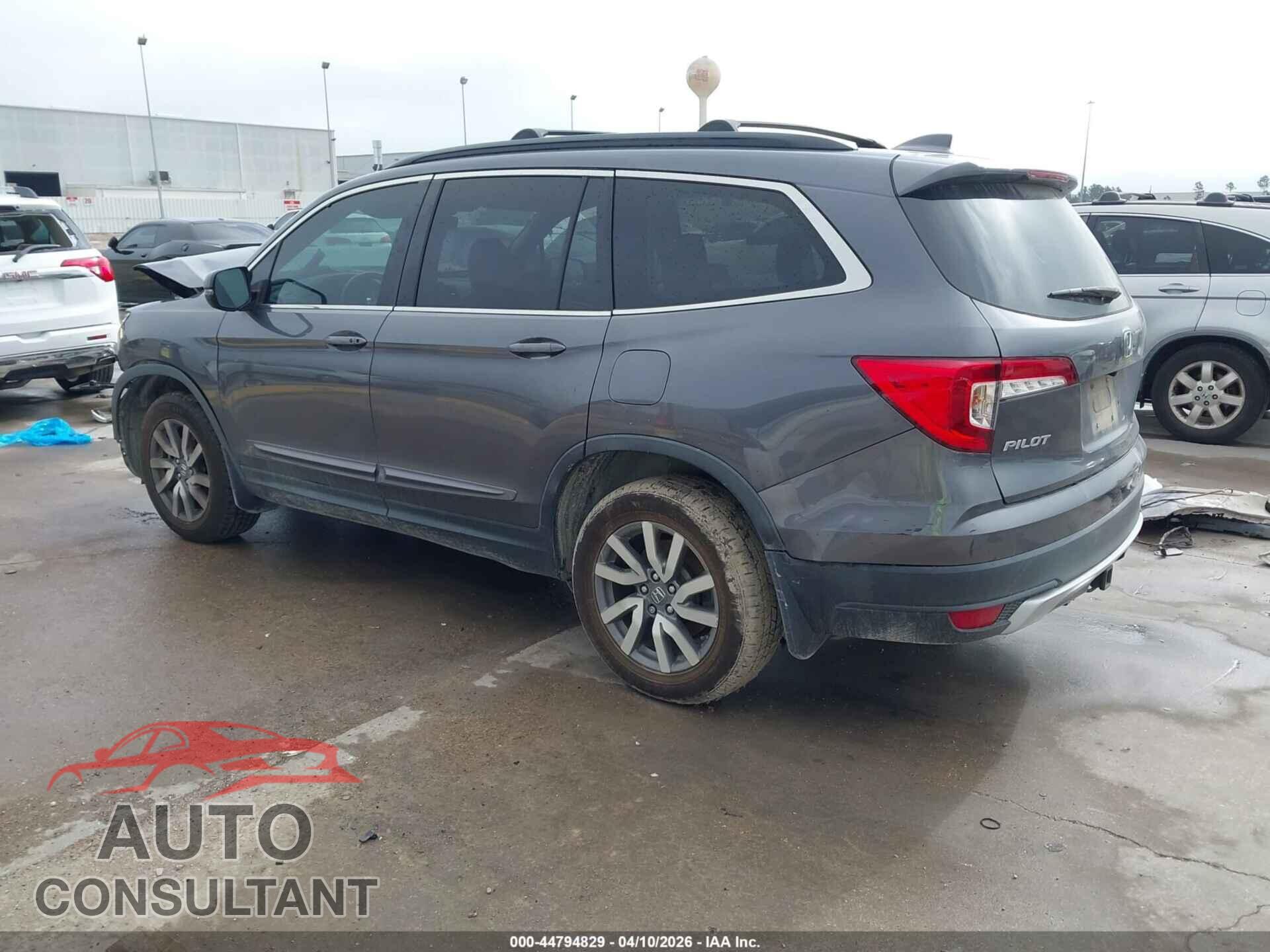 HONDA PILOT 2019 - 5FNYF6H52KB033655