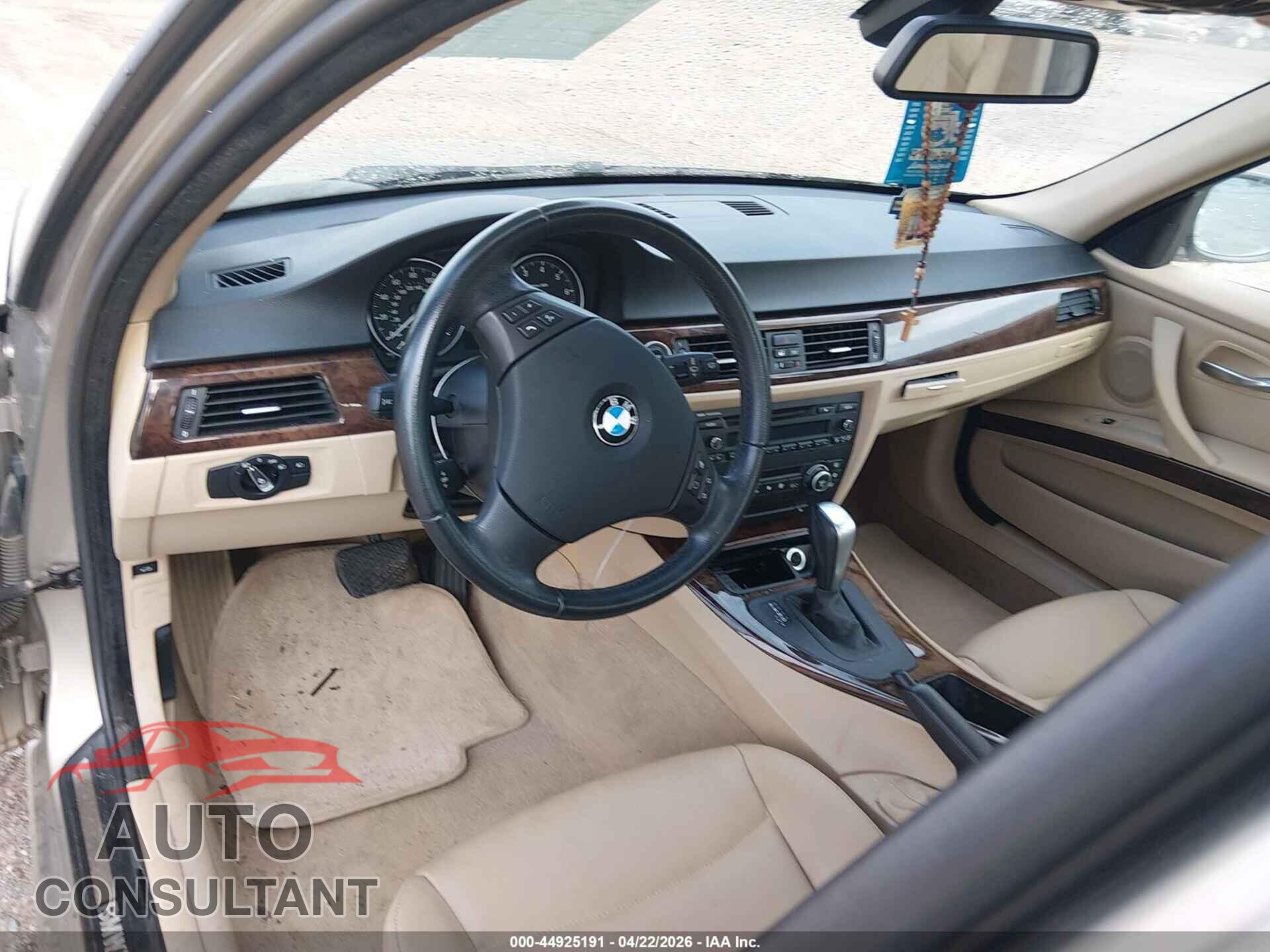 BMW 328I 2009 - WBAPH77529NL83258