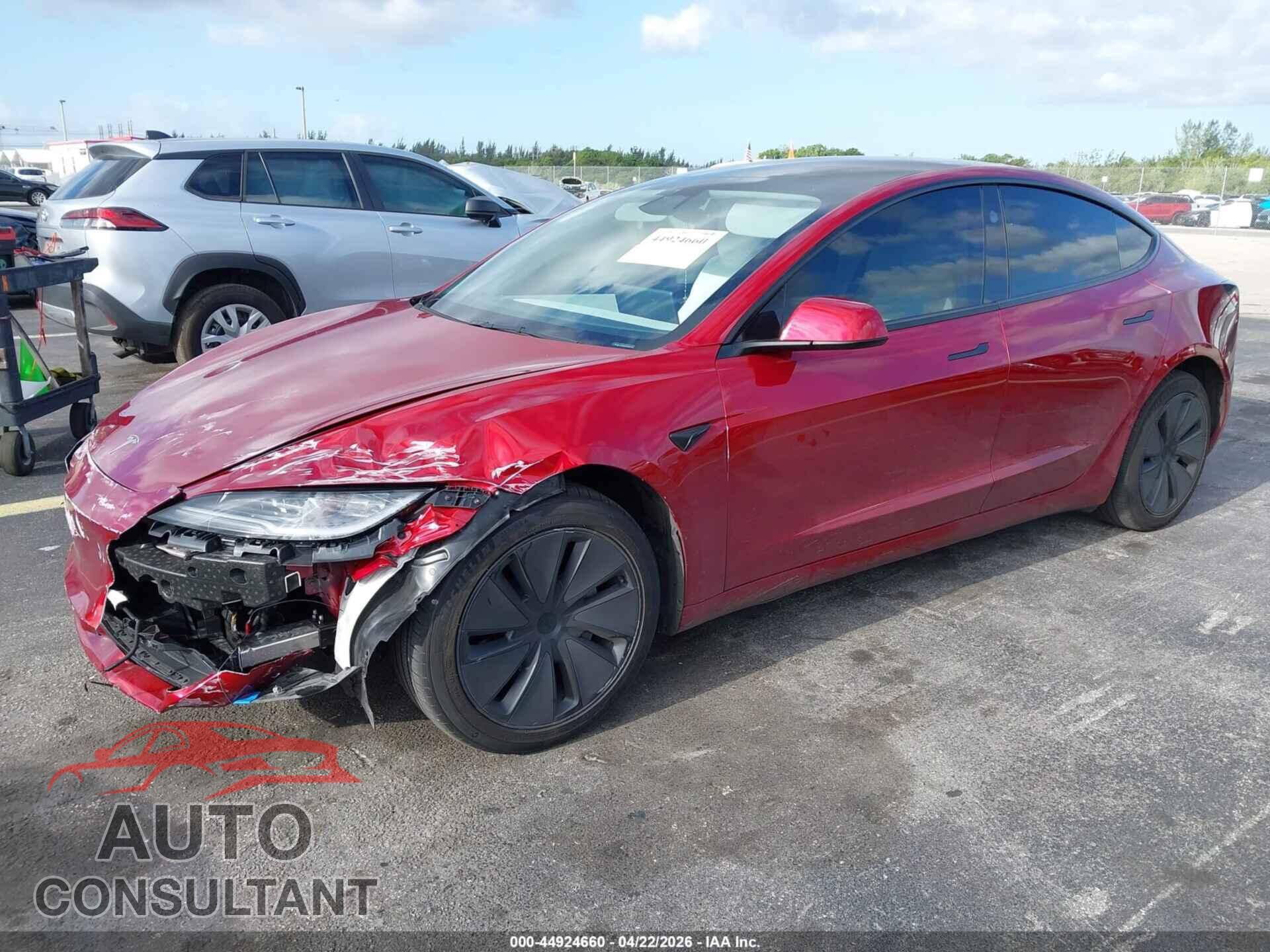 TESLA MODEL 3 2025 - 5YJ3E1EA1SF064770