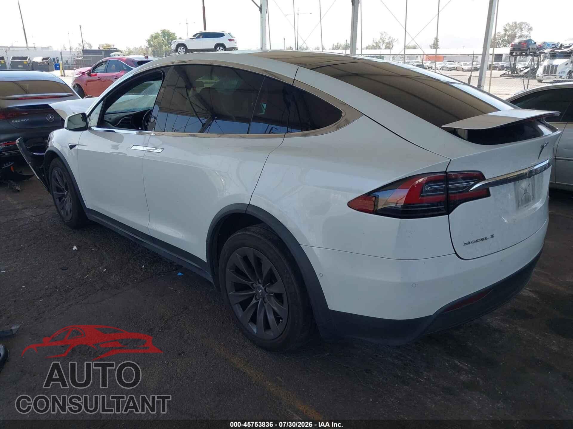 TESLA MODEL X 2018 - 5YJXCBE20JF090796