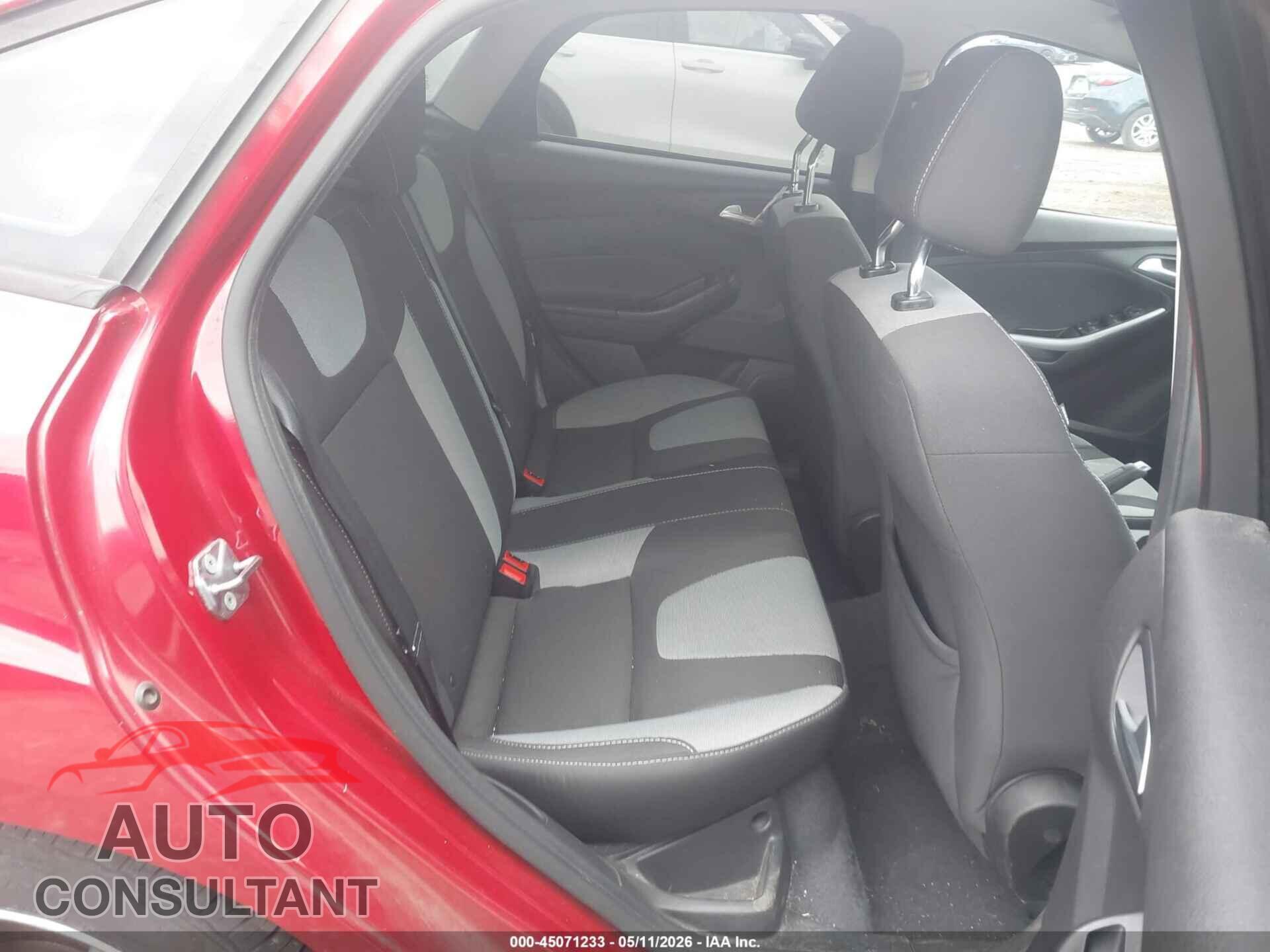 FORD FOCUS 2012 - 1FAHP3F27CL320546