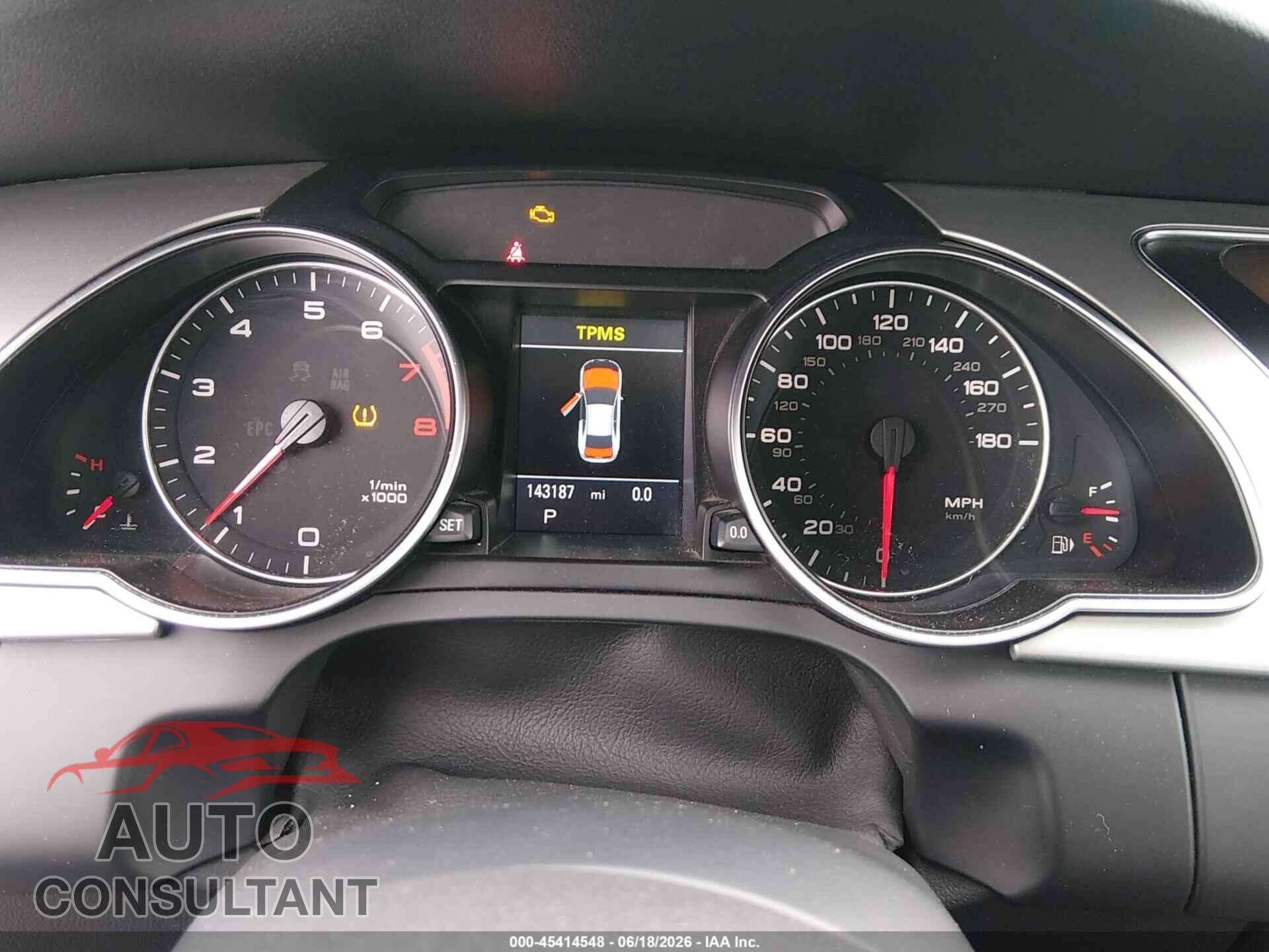 AUDI A5 2011 - WAULFAFR8BA049853