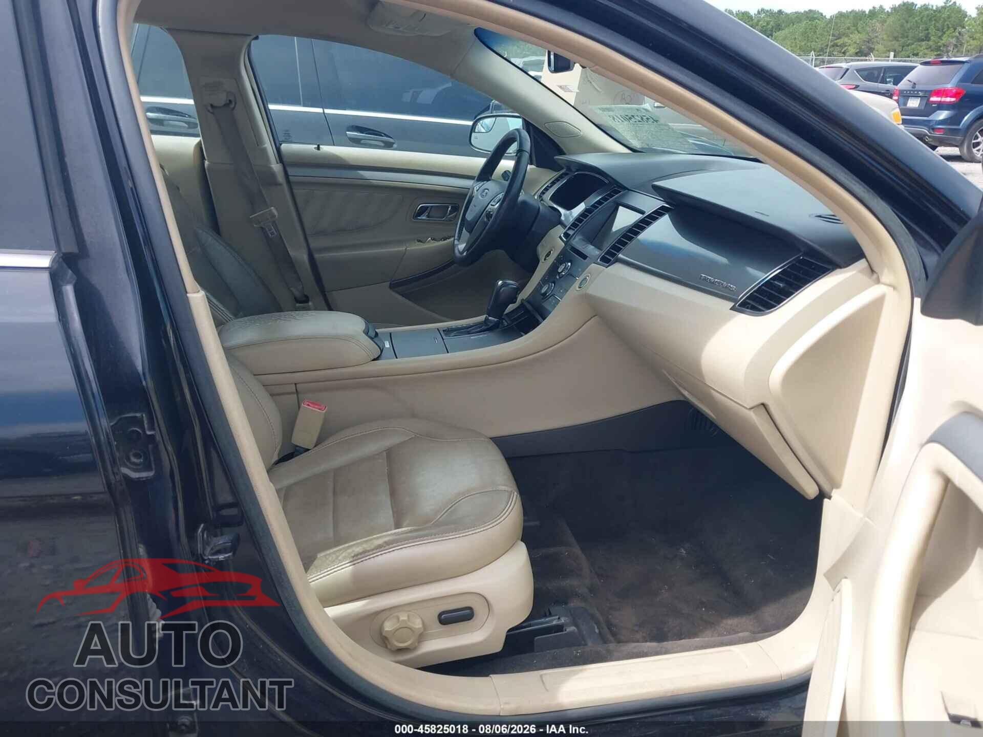 FORD TAURUS 2017 - 1FAHP2E84HG107117