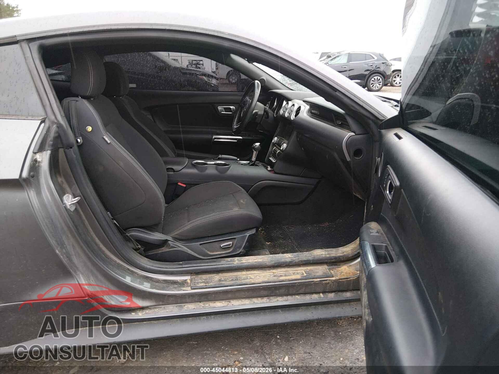 FORD MUSTANG 2018 - 1FA6P8TH7J5113086
