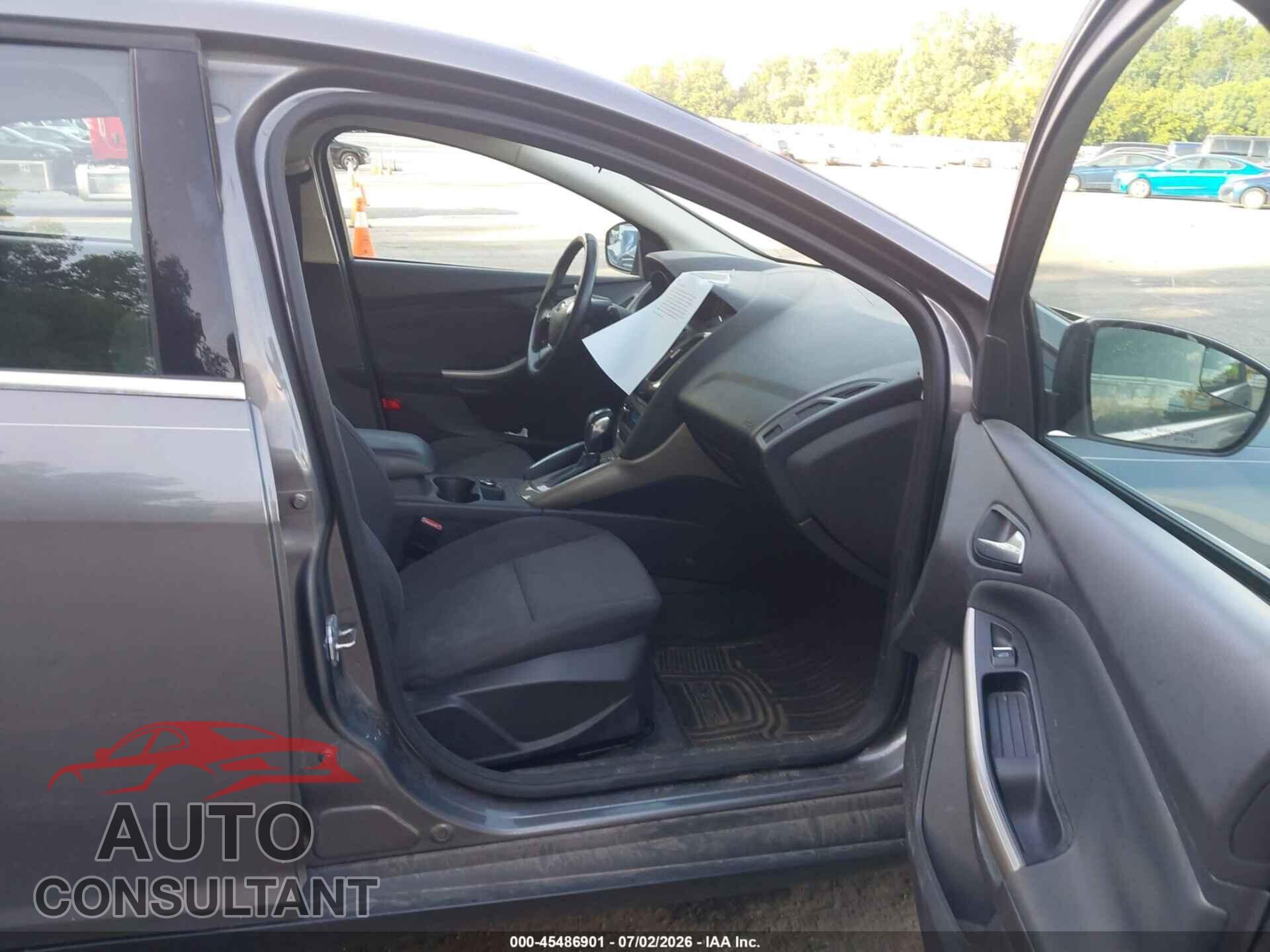 FORD FOCUS 2012 - 1FAHP3M21CL200602