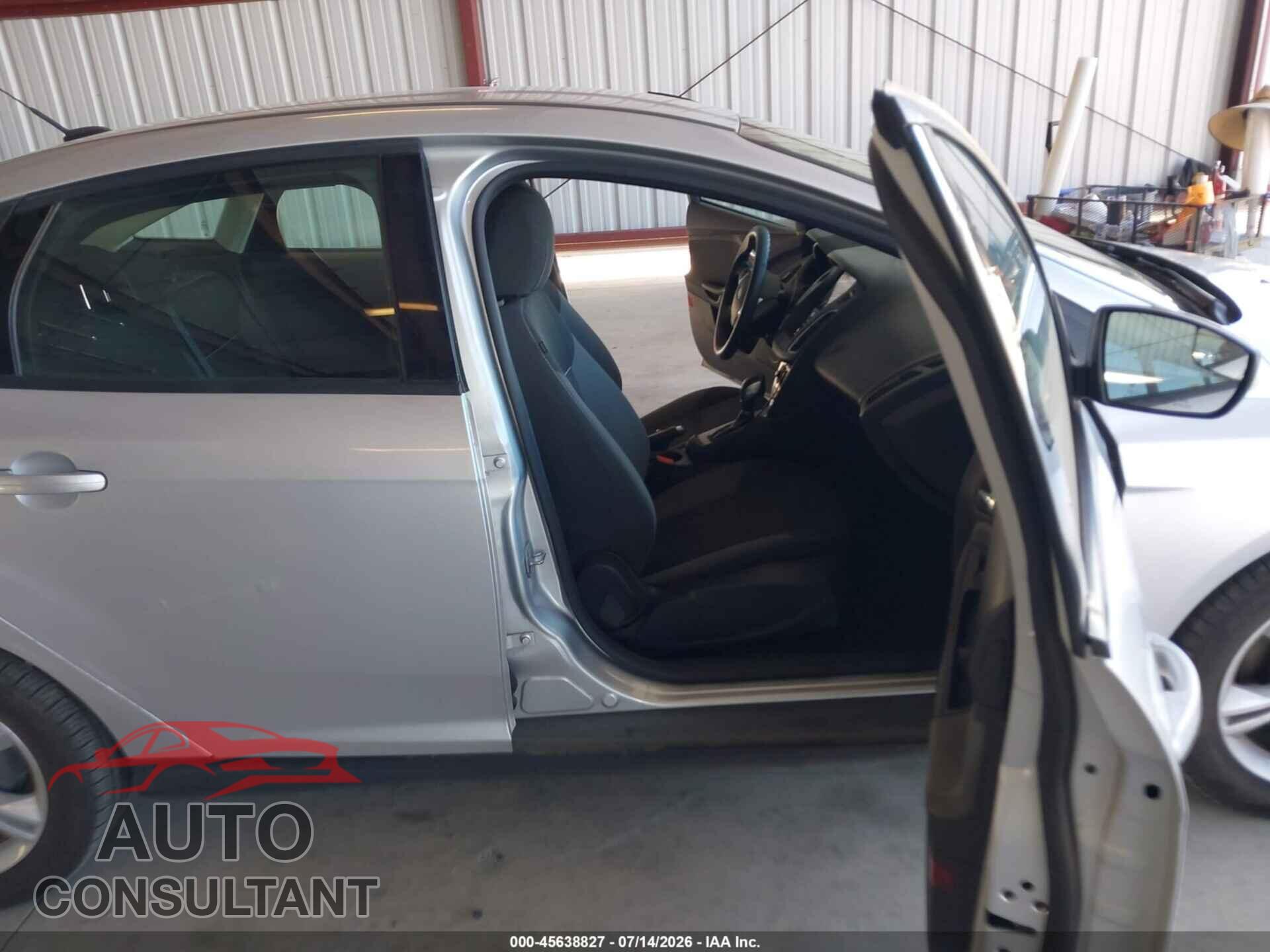 FORD FOCUS 2014 - 1FADP3F26EL429386