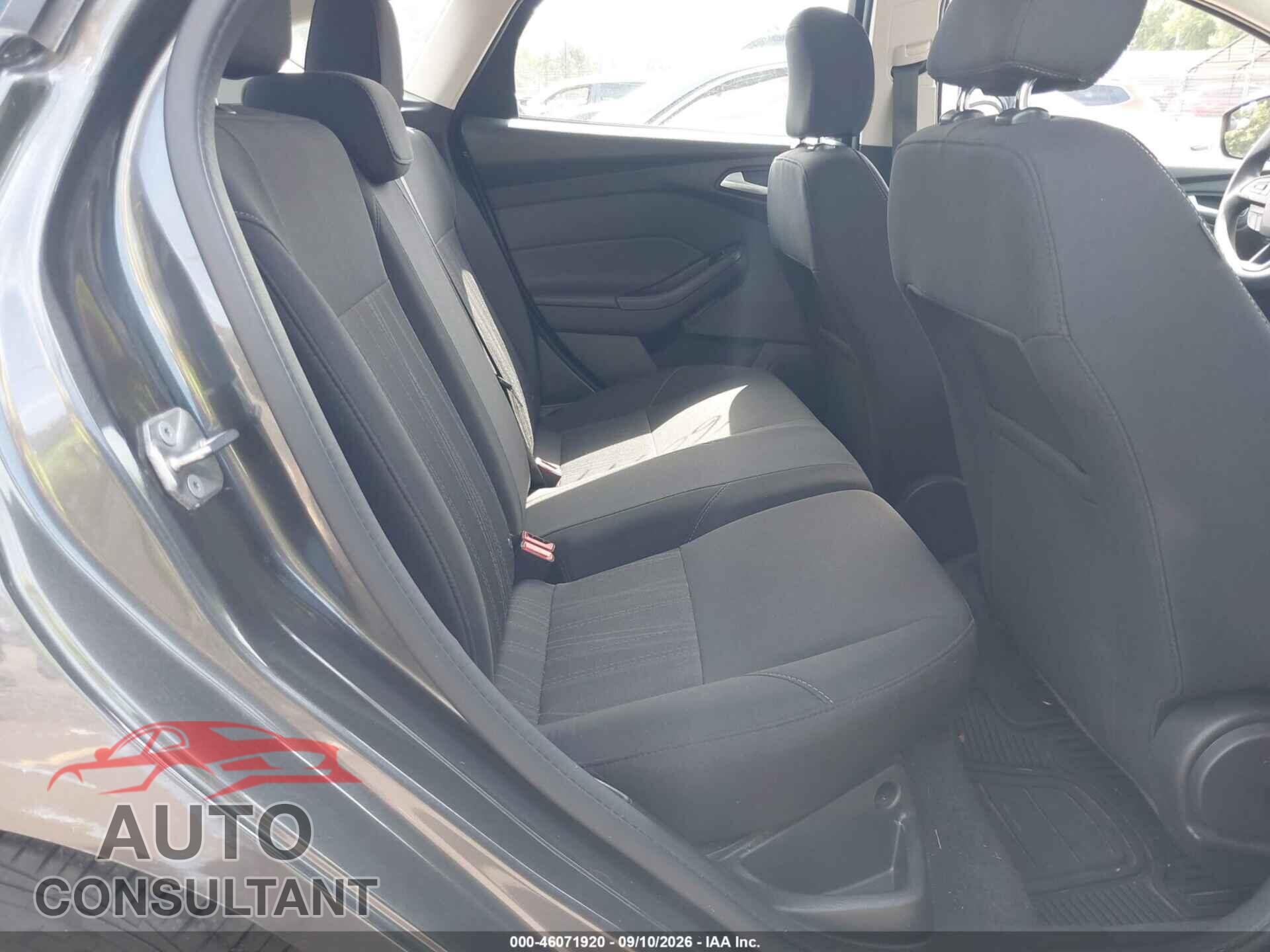 FORD FOCUS 2017 - 1FADP3M21HL289044