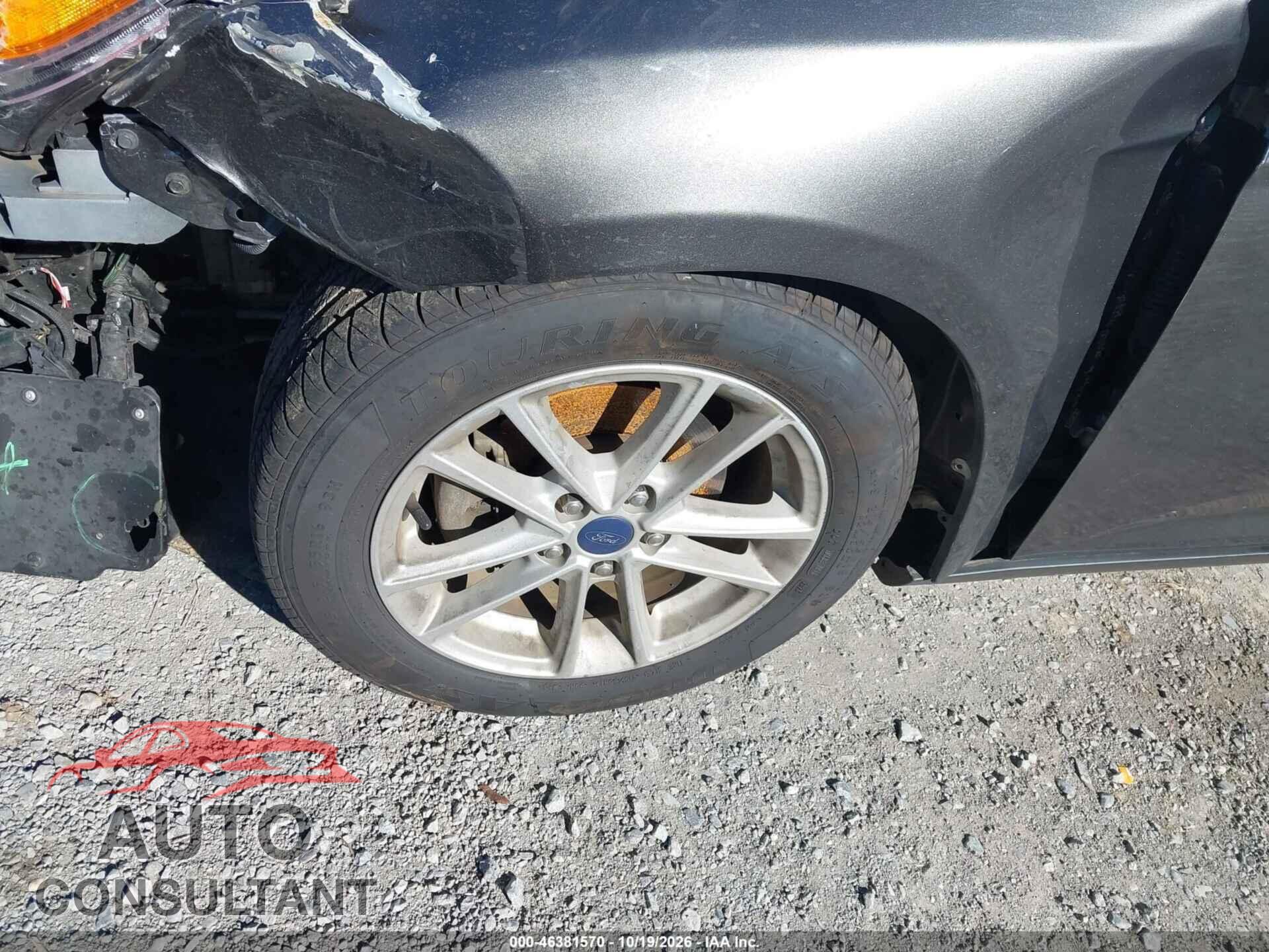 FORD FOCUS 2018 - 1FADP3FE7JL202373
