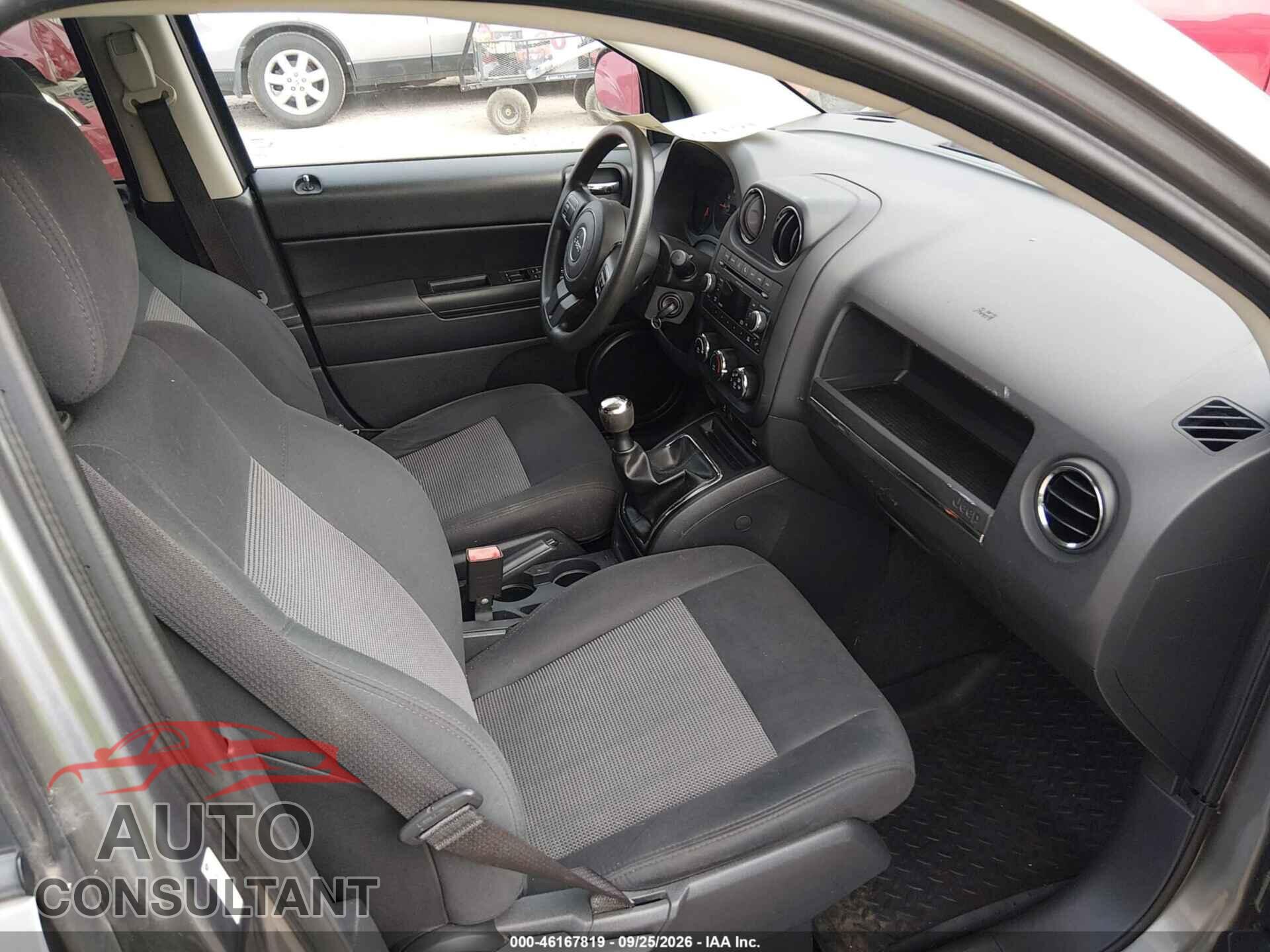 JEEP COMPASS 2011 - 1J4NT1FB7BD290366