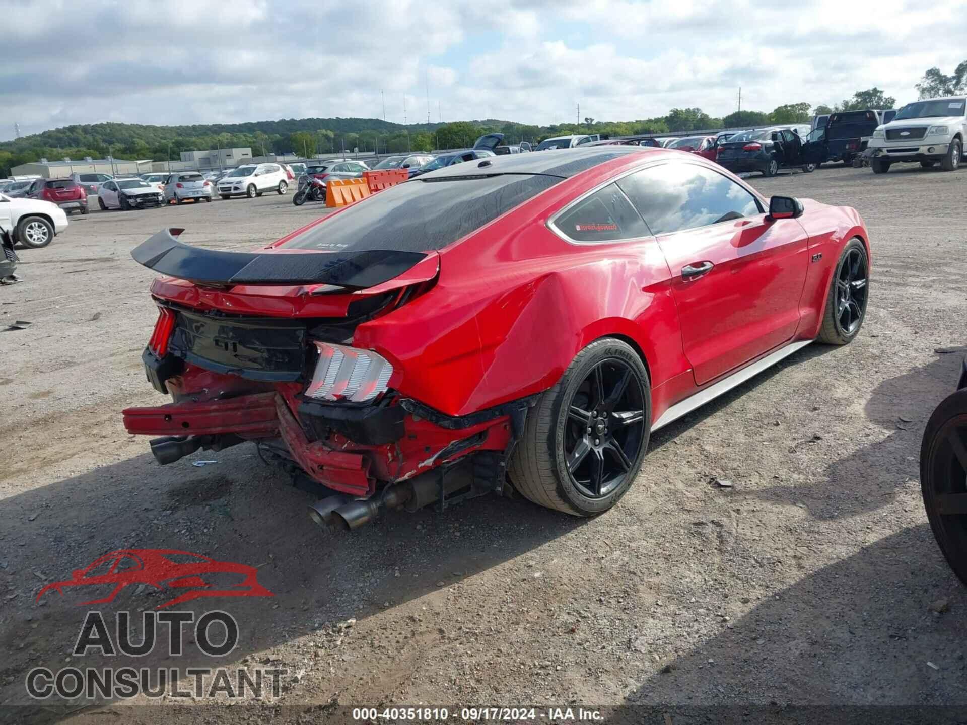 FORD MUSTANG 2018 - 1FA6P8CF6J5172063