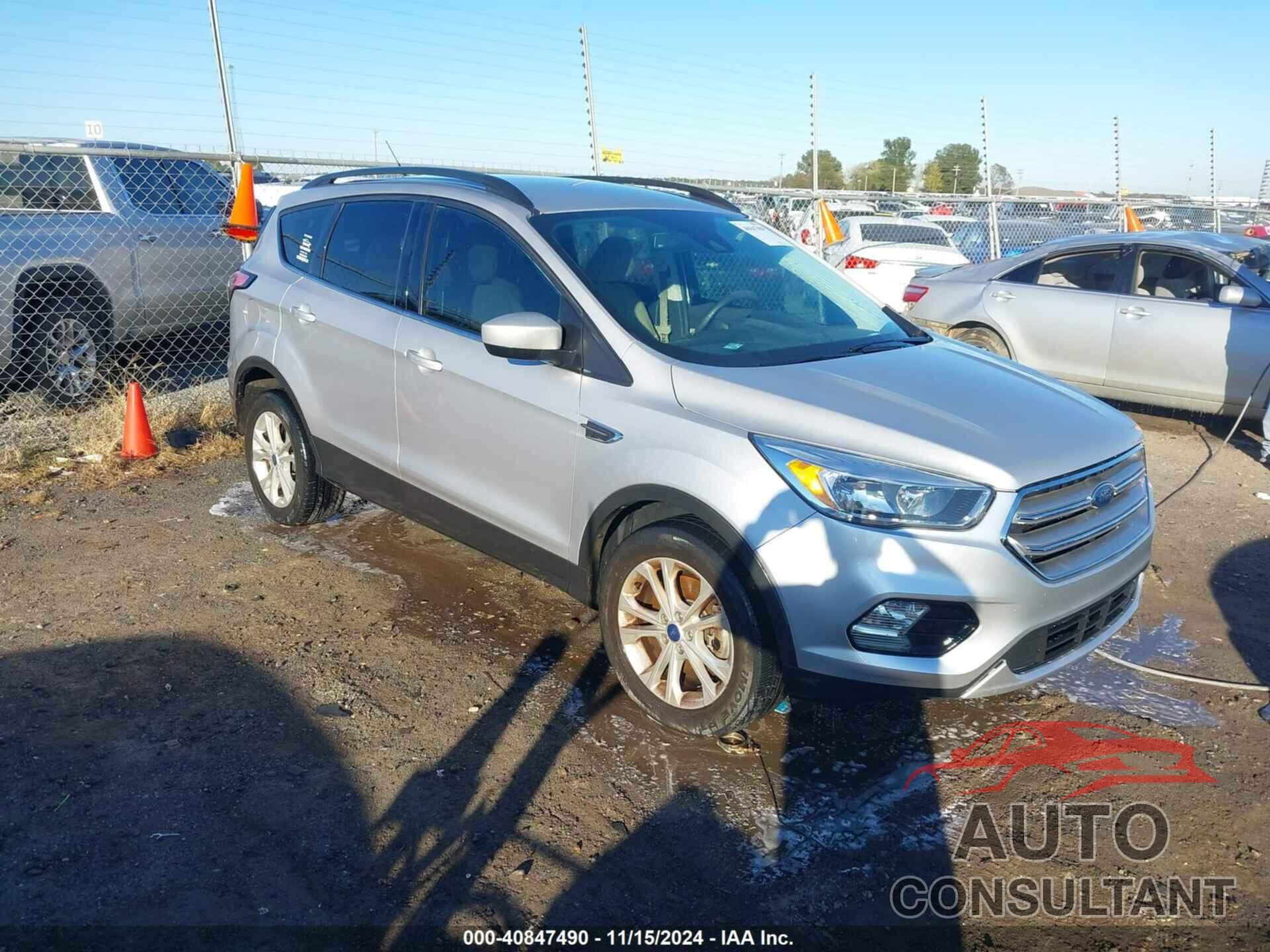 FORD ESCAPE 2018 - 1FMCU9GD7JUD39181