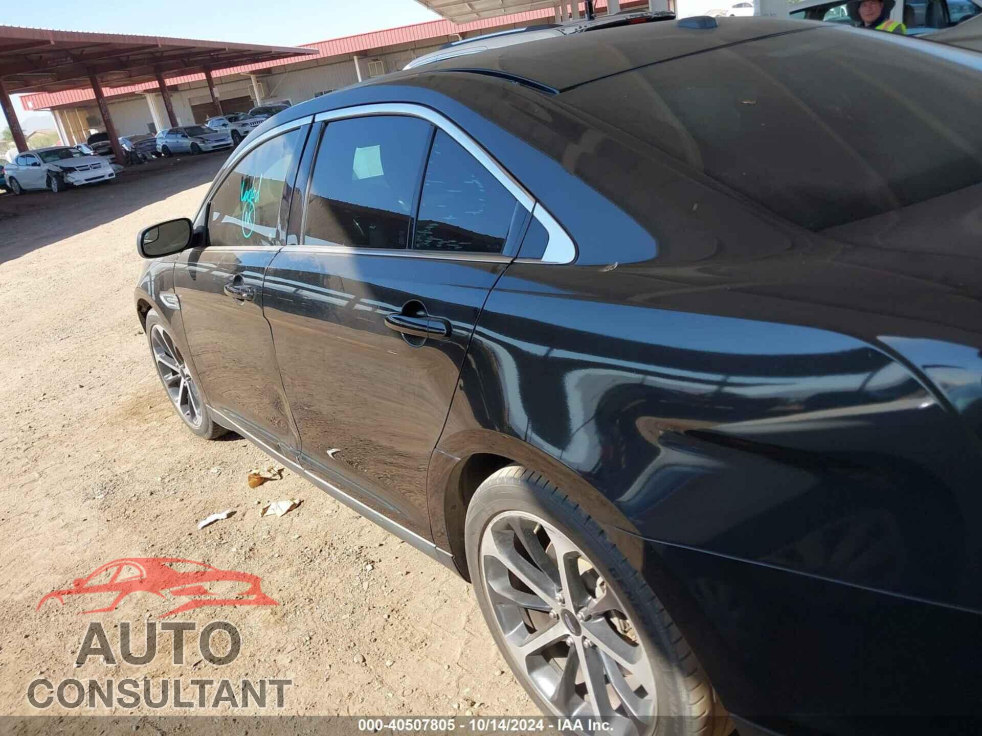 FORD TAURUS 2015 - 1FAHP2E87FG203417