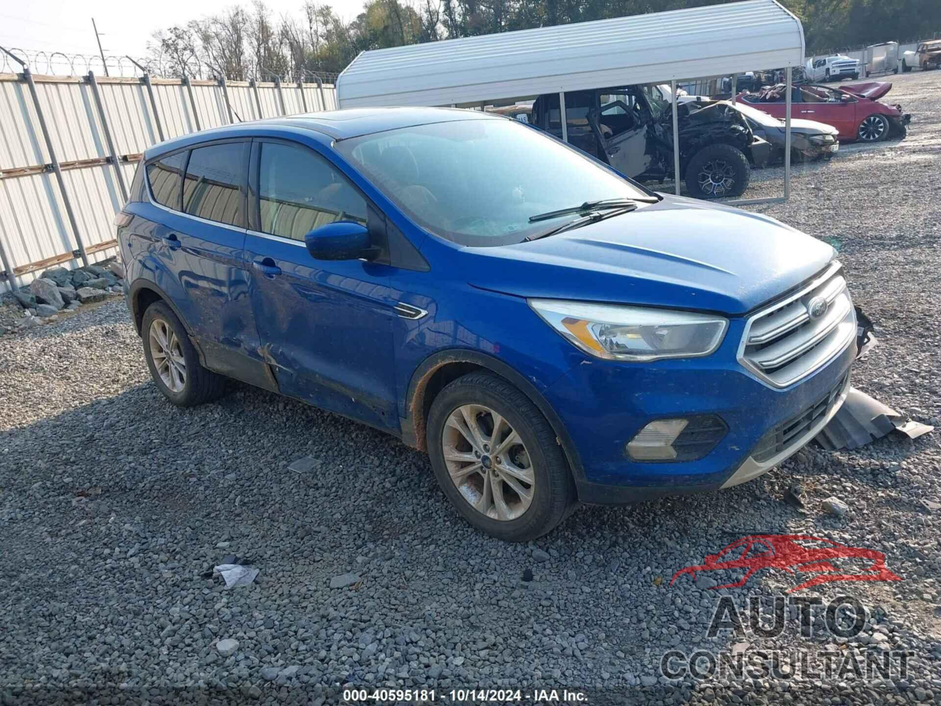 FORD ESCAPE 2017 - 1FMCU0G98HUC81566