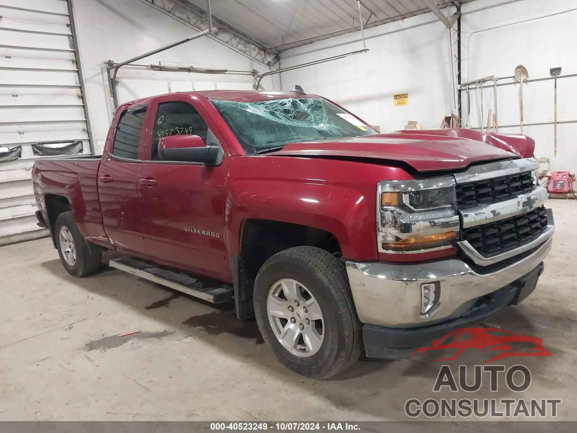 CHEVROLET SILVERADO 1500 2018 - 1GCVKREC1JZ368675