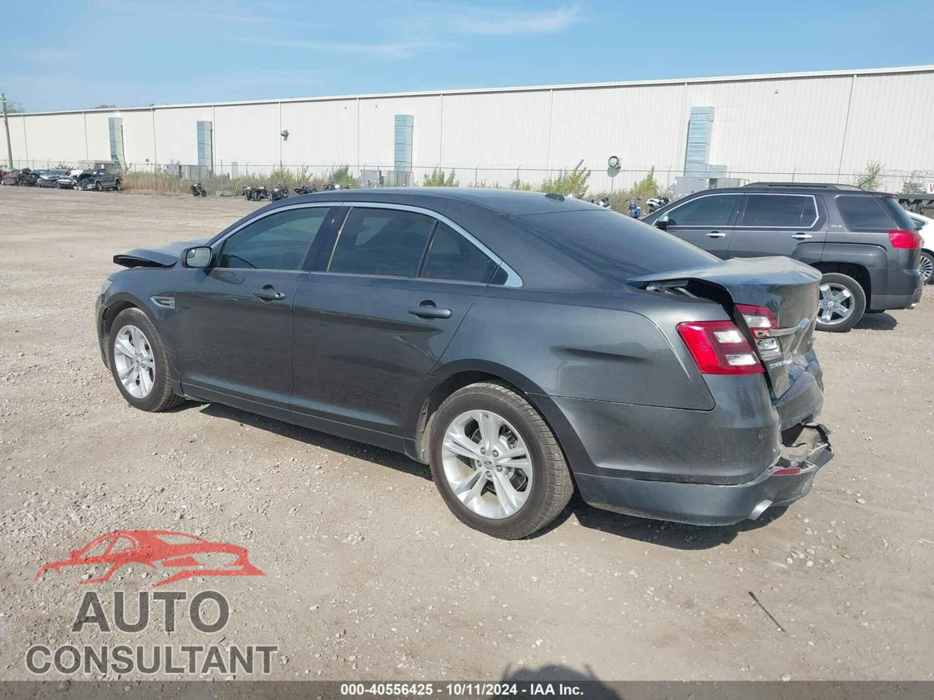FORD TAURUS 2017 - 1FAHP2E85HG110592