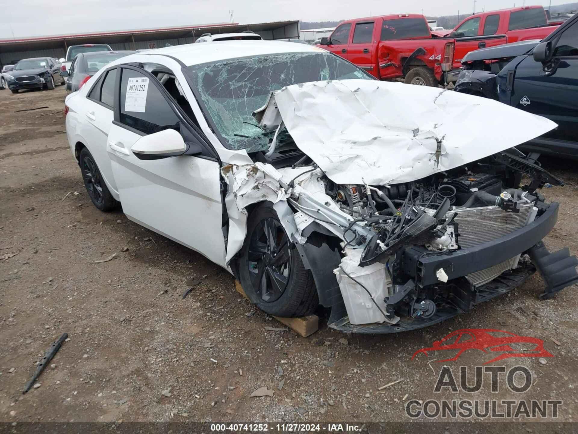 HYUNDAI ELANTRA 2023 - 5NPLM4AG4PH088648