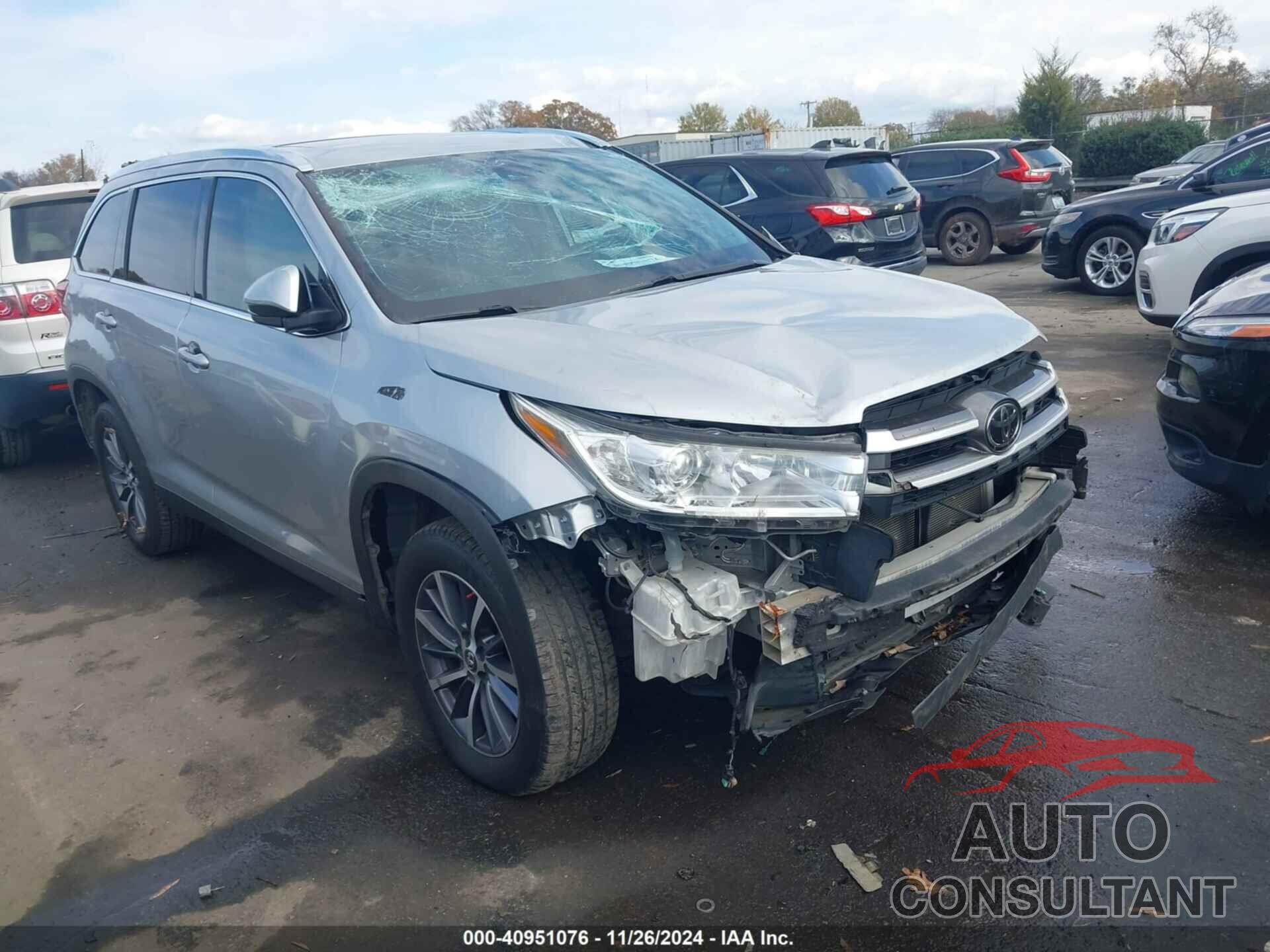 TOYOTA HIGHLANDER 2019 - 5TDKZRFH3KS334765