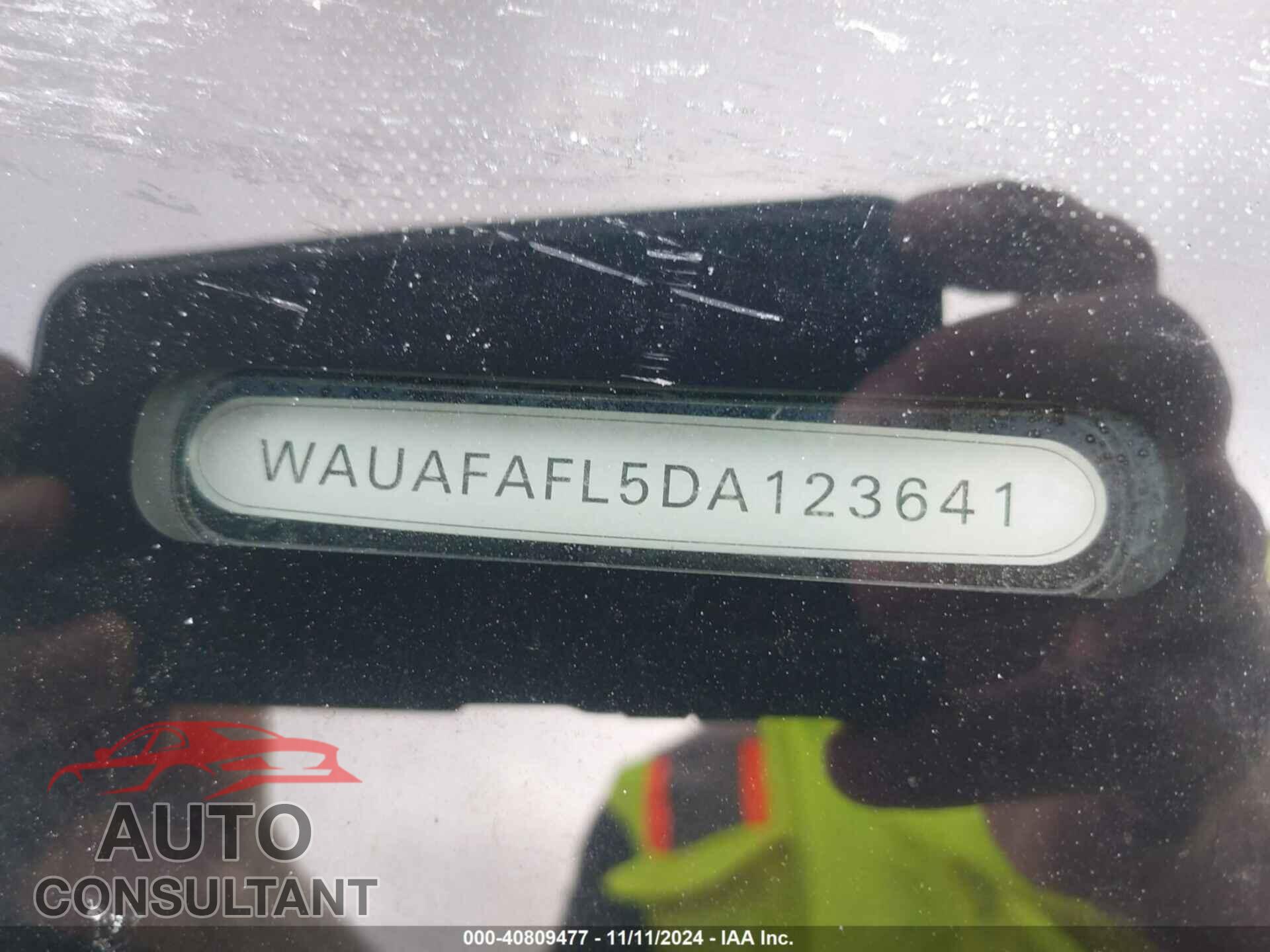 AUDI A4 2013 - WAUAFAFL5DA123641