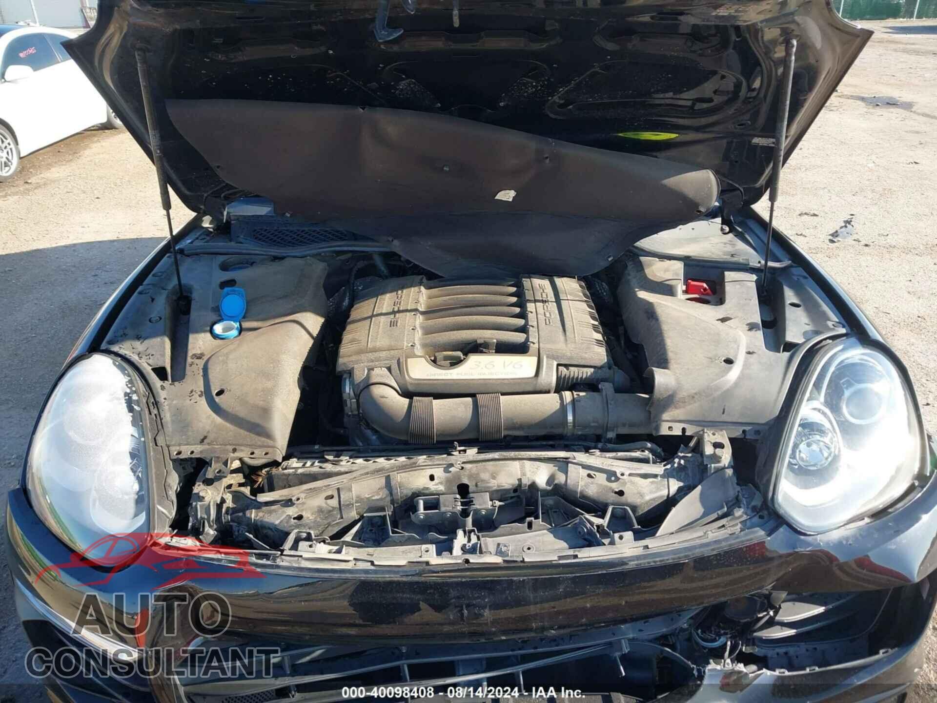 PORSCHE CAYENNE 2017 - WP1AA2A23HKA92085